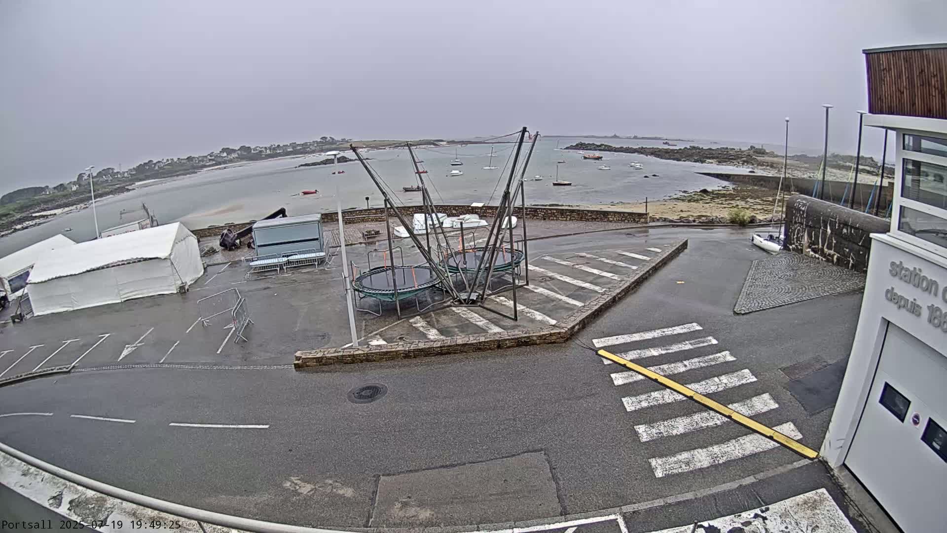 Ploudalmezeau, Portsall Coast Live Cam - Brest, Finistère, Bretagne, France