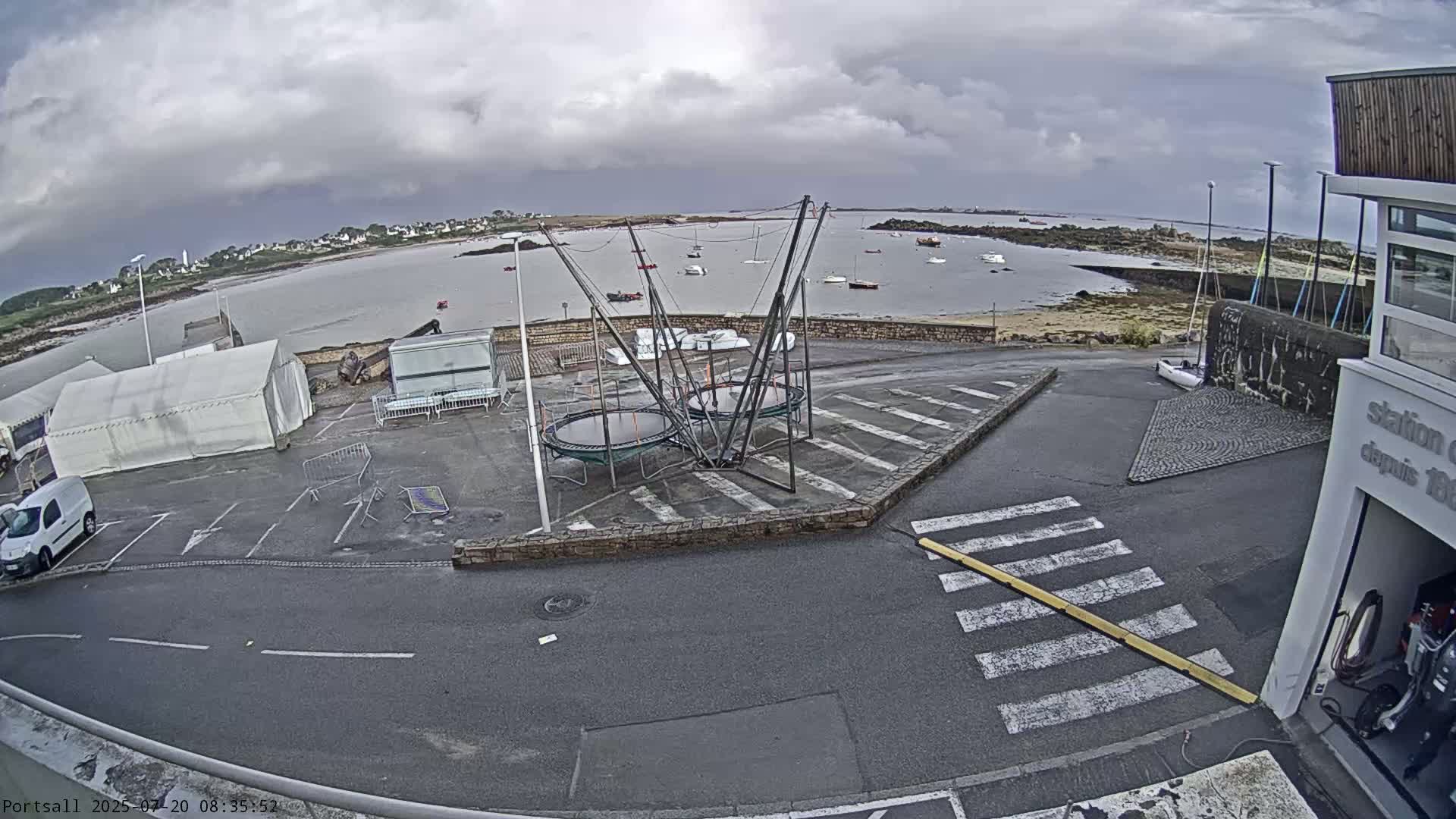 Ploudalmezeau, Portsall Coast Live Cam - Brest, Finistère, Bretagne, France