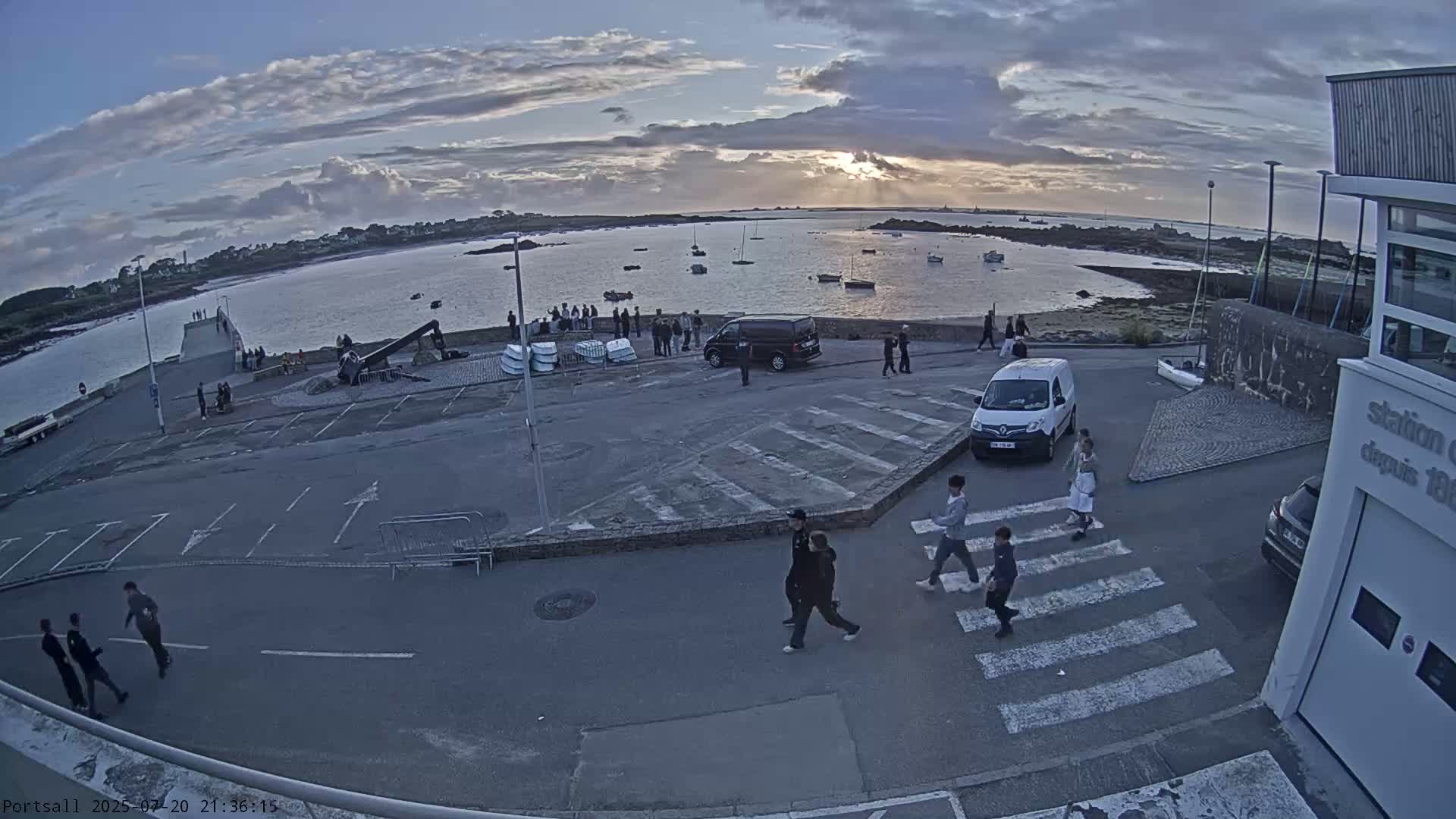 Ploudalmezeau, Portsall Coast Live Cam - Brest, Finistère, Bretagne, France
