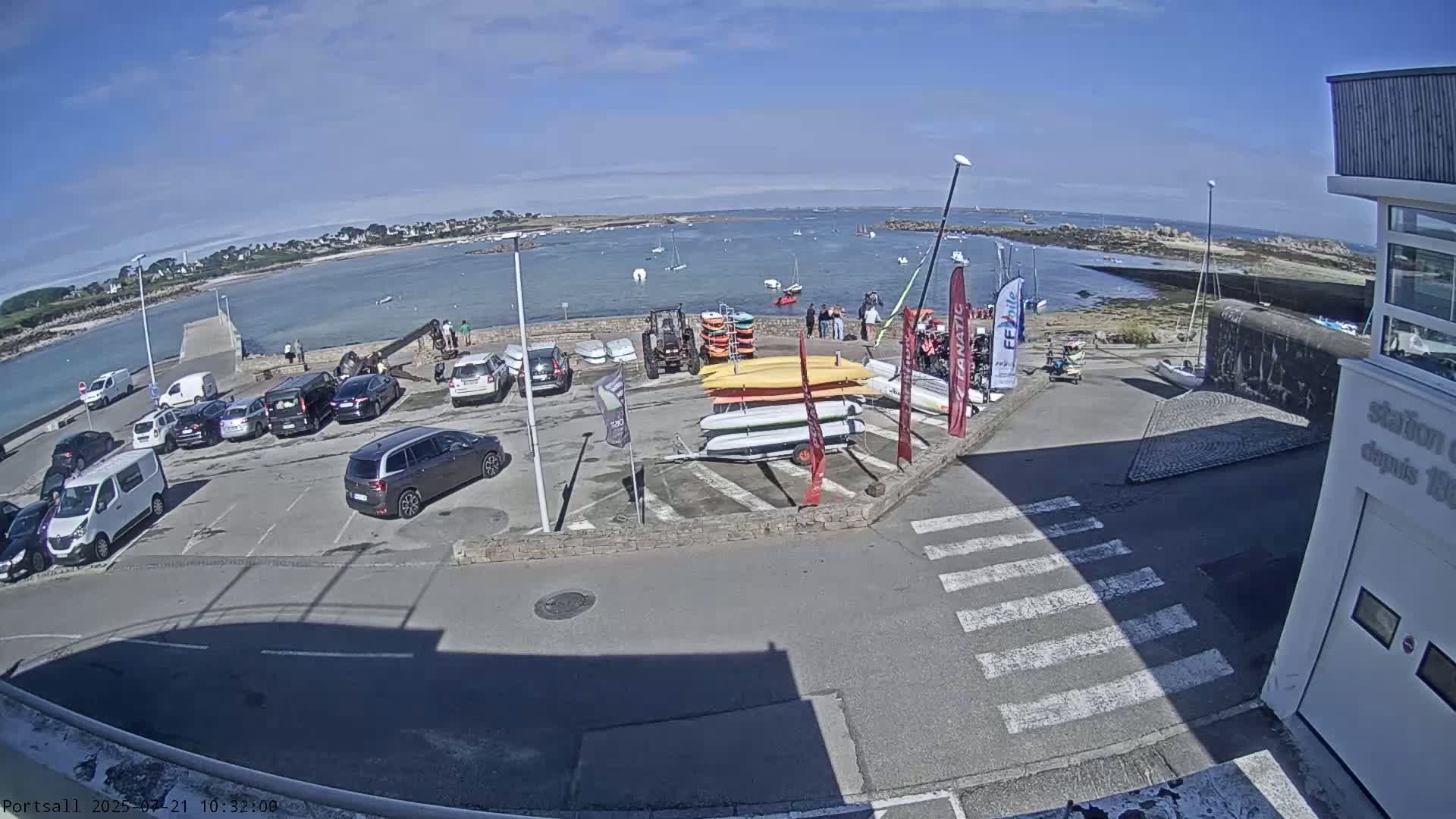 Ploudalmezeau, Portsall Coast Live Cam - Brest, Finistère, Bretagne, France