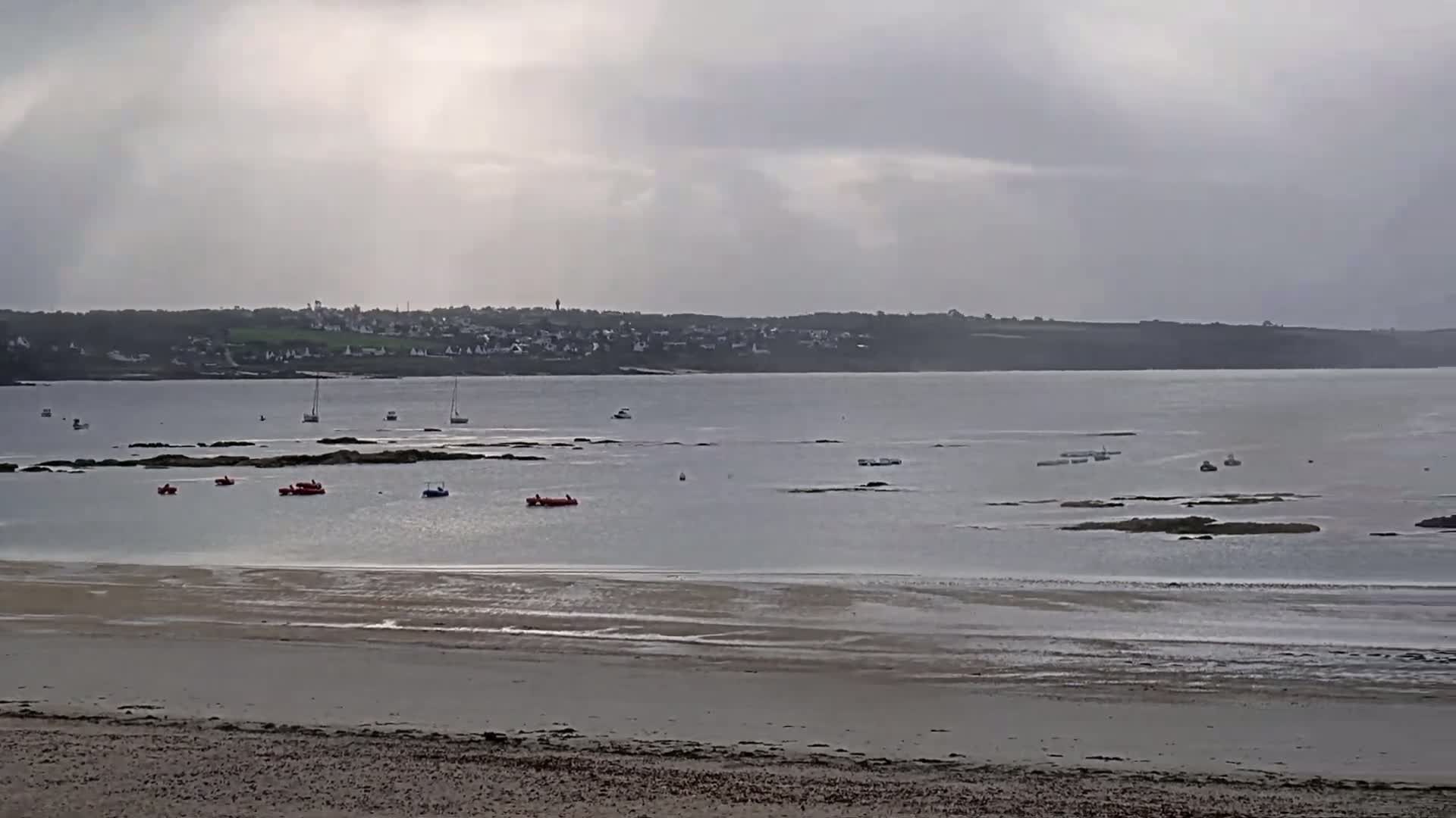 Plougonvelin Plage du Trez Hir Beach Live Cam - Brest, Finistère, Bretagne, France