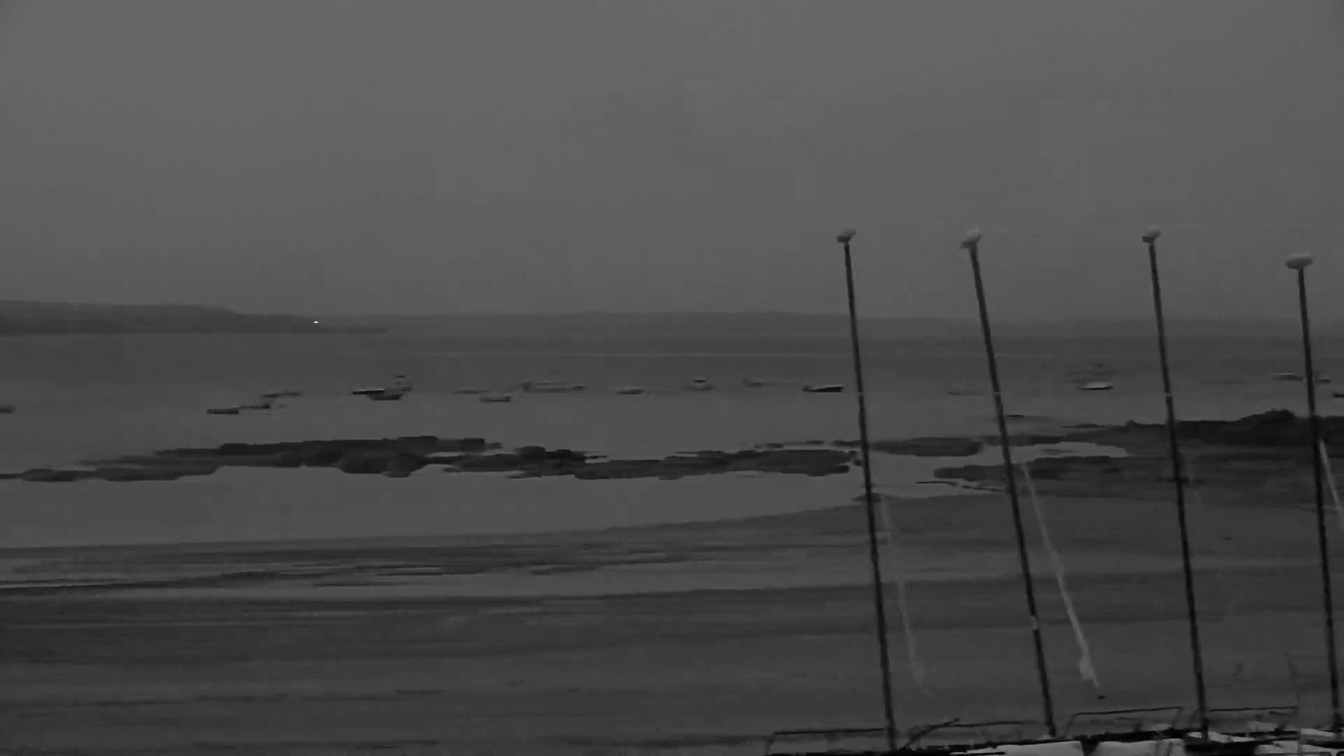 Plougonvelin Plage du Trez Hir Beach Live Cam - Brest, Finistère, Bretagne, France