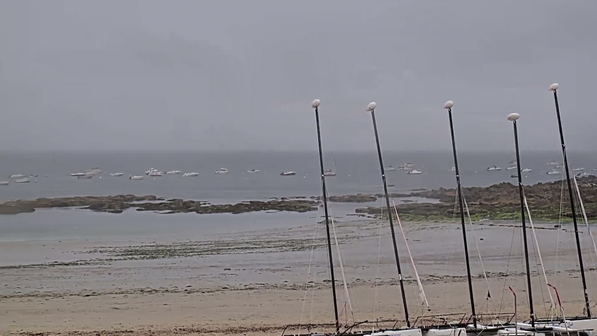 Plougonvelin Plage du Trez Hir Beach Live Cam - Brest, Finistère, Bretagne, France