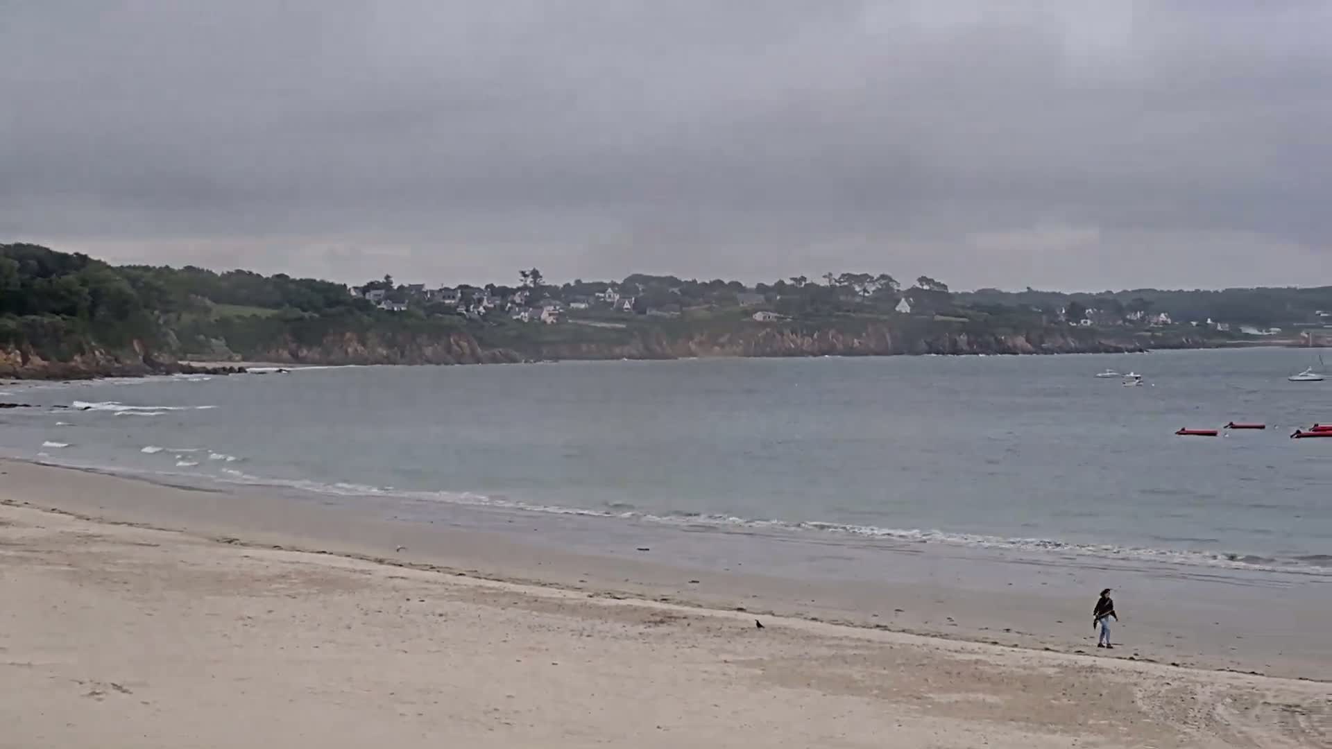 Plougonvelin Plage du Trez Hir Beach Live Cam - Brest, Finistère, Bretagne, France