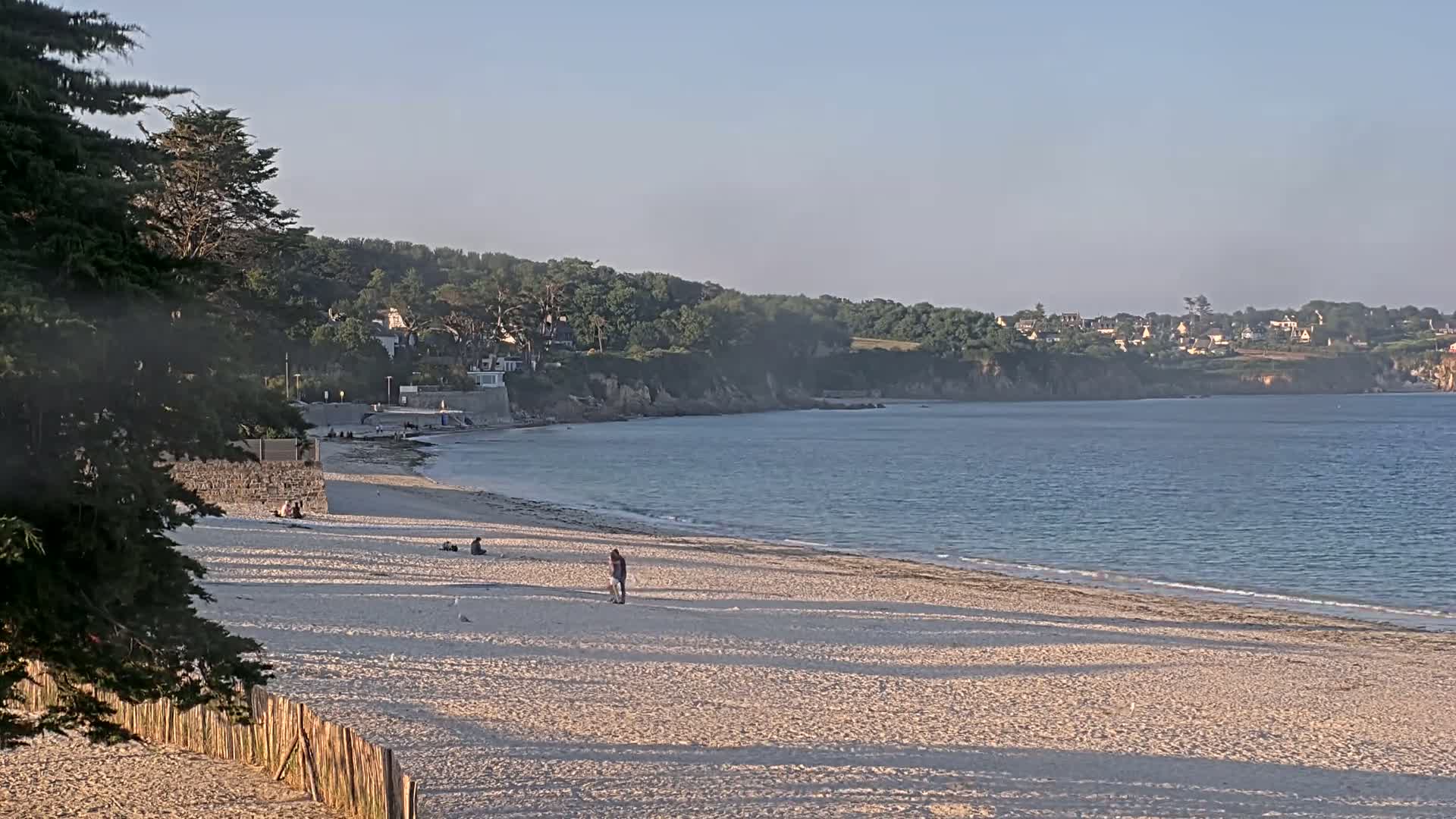 Plougonvelin Plage du Trez Hir Beach Live Cam - Brest, Finistère, Bretagne, France