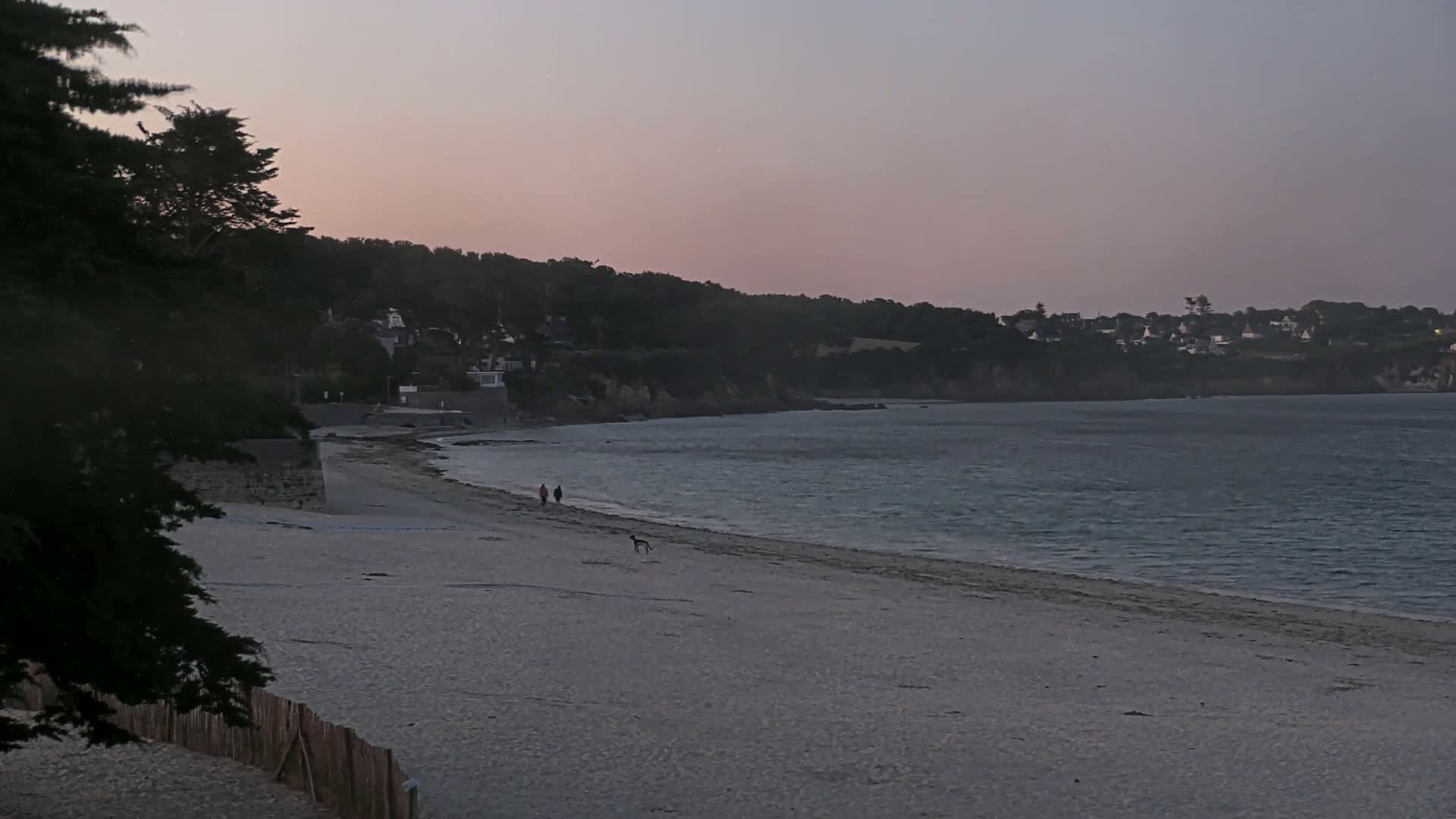 Plougonvelin Plage du Trez Hir Beach Live Cam - Brest, Finistère, Bretagne, France