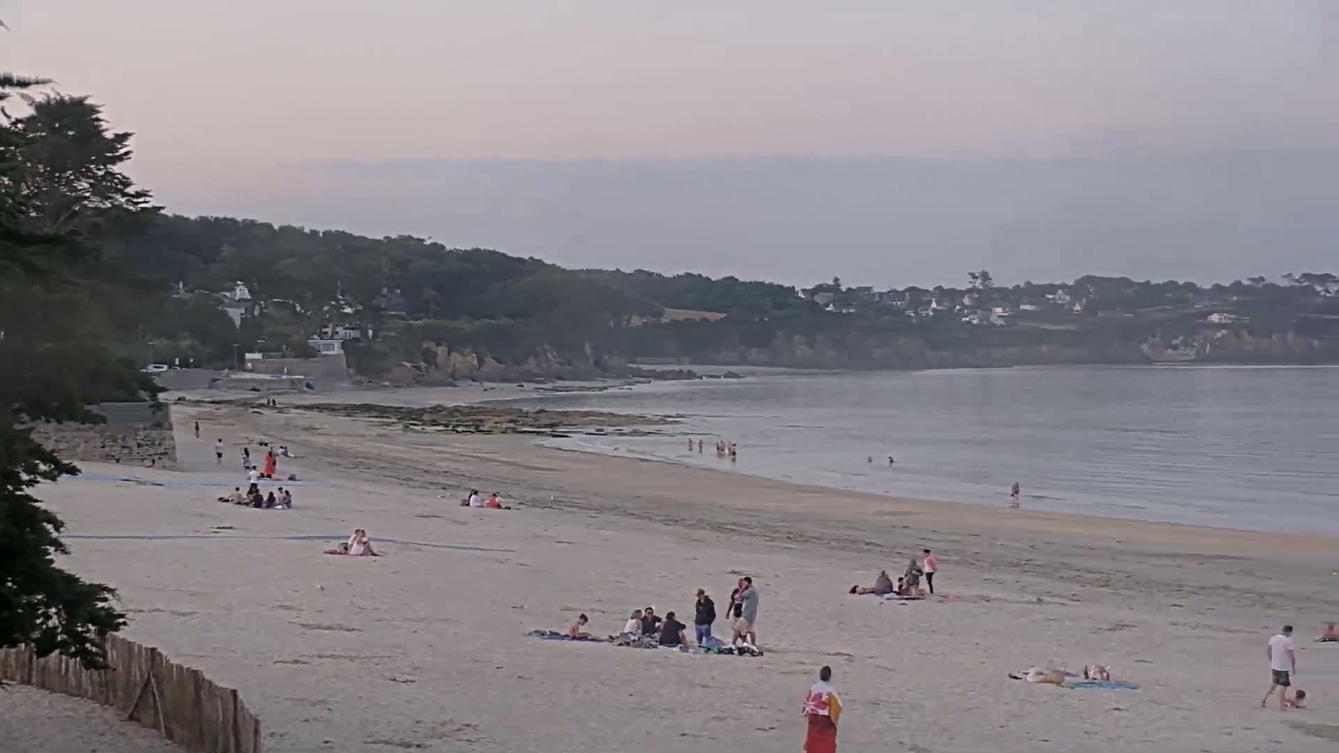 Plougonvelin Plage du Trez Hir Beach Live Cam - Brest, Finistère, Bretagne, France