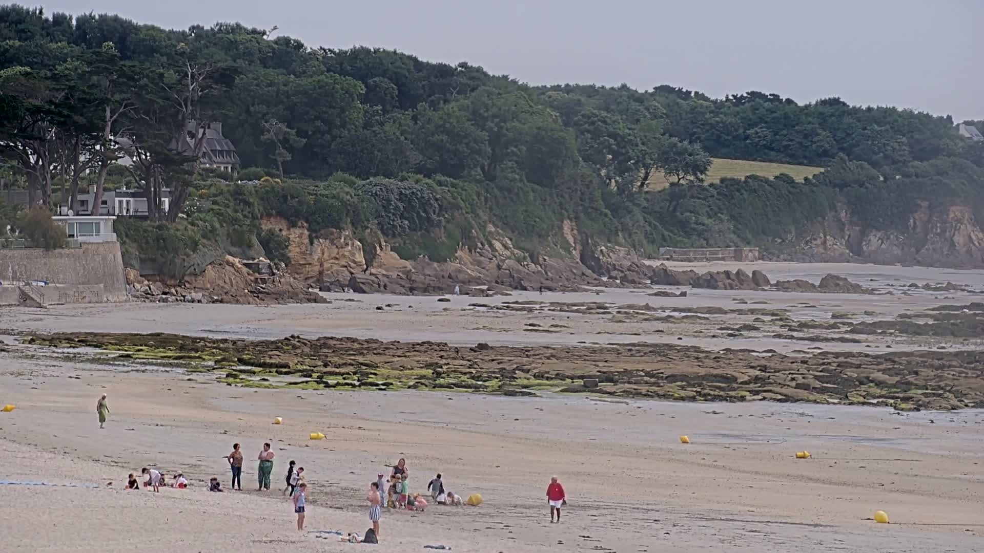 Plougonvelin Plage du Trez Hir Beach Live Cam - Brest, Finistère, Bretagne, France
