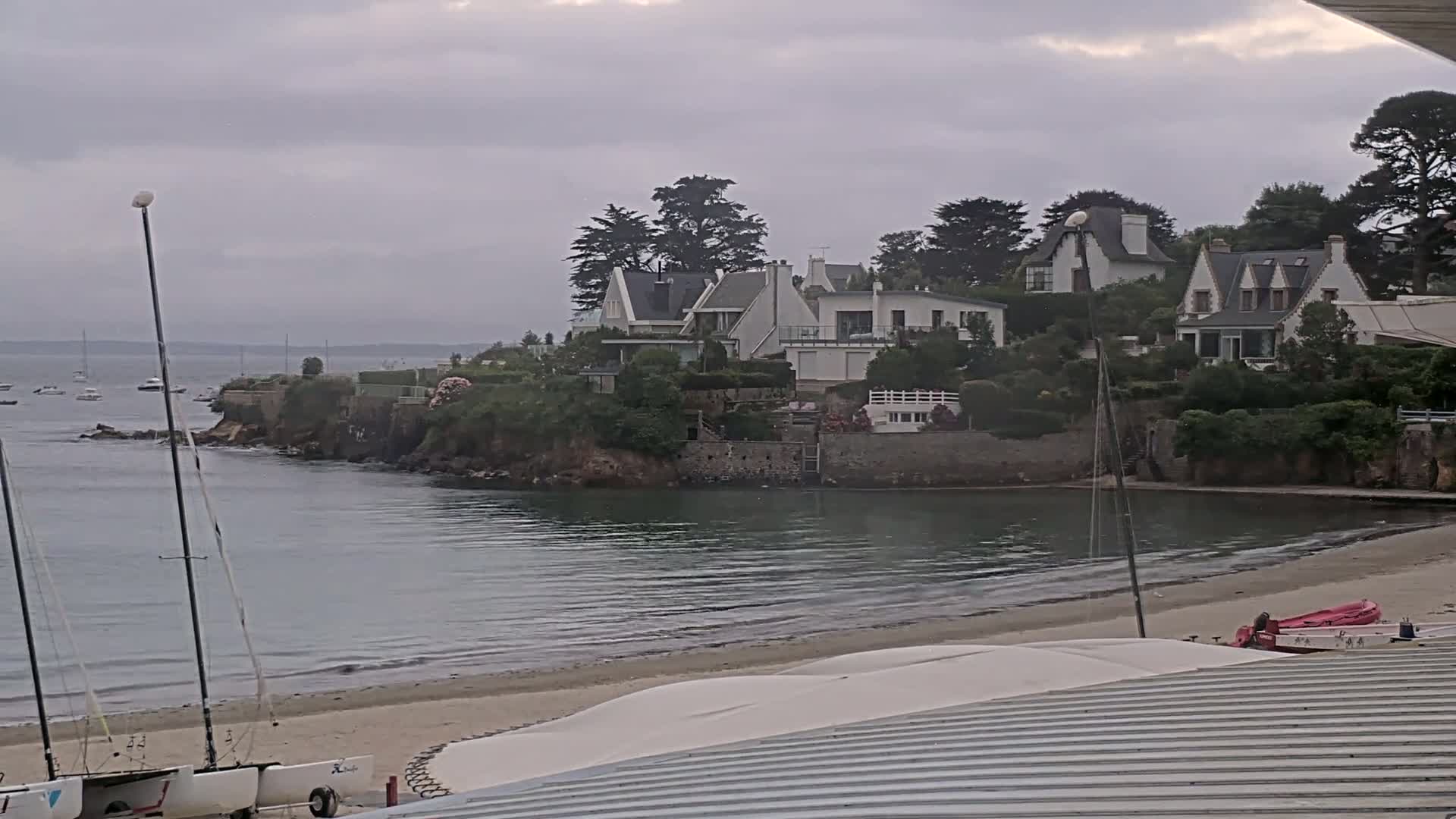 Plougonvelin Plage du Trez Hir Beach Live Cam - Brest, Finistère, Bretagne, France