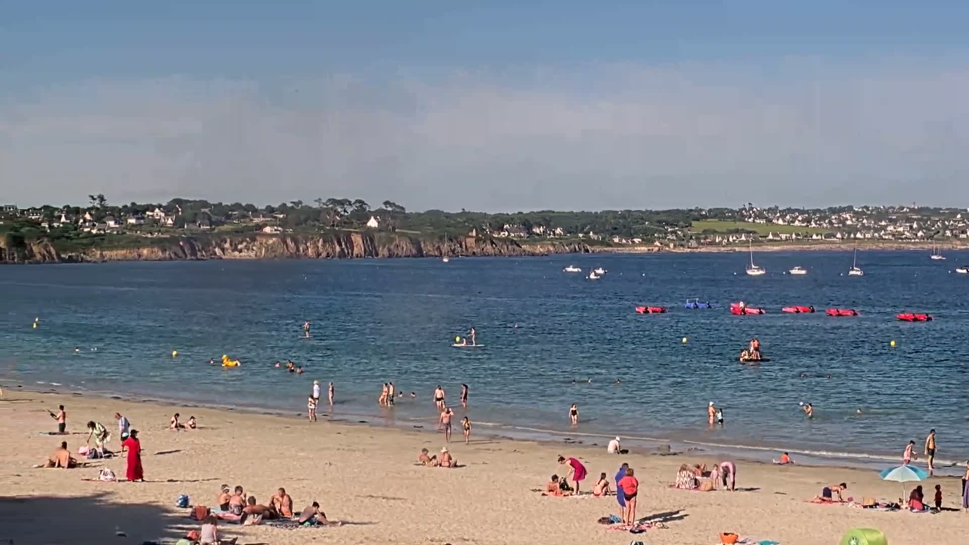Plougonvelin Plage du Trez Hir Beach Live Cam - Brest, Finistère, Bretagne, France