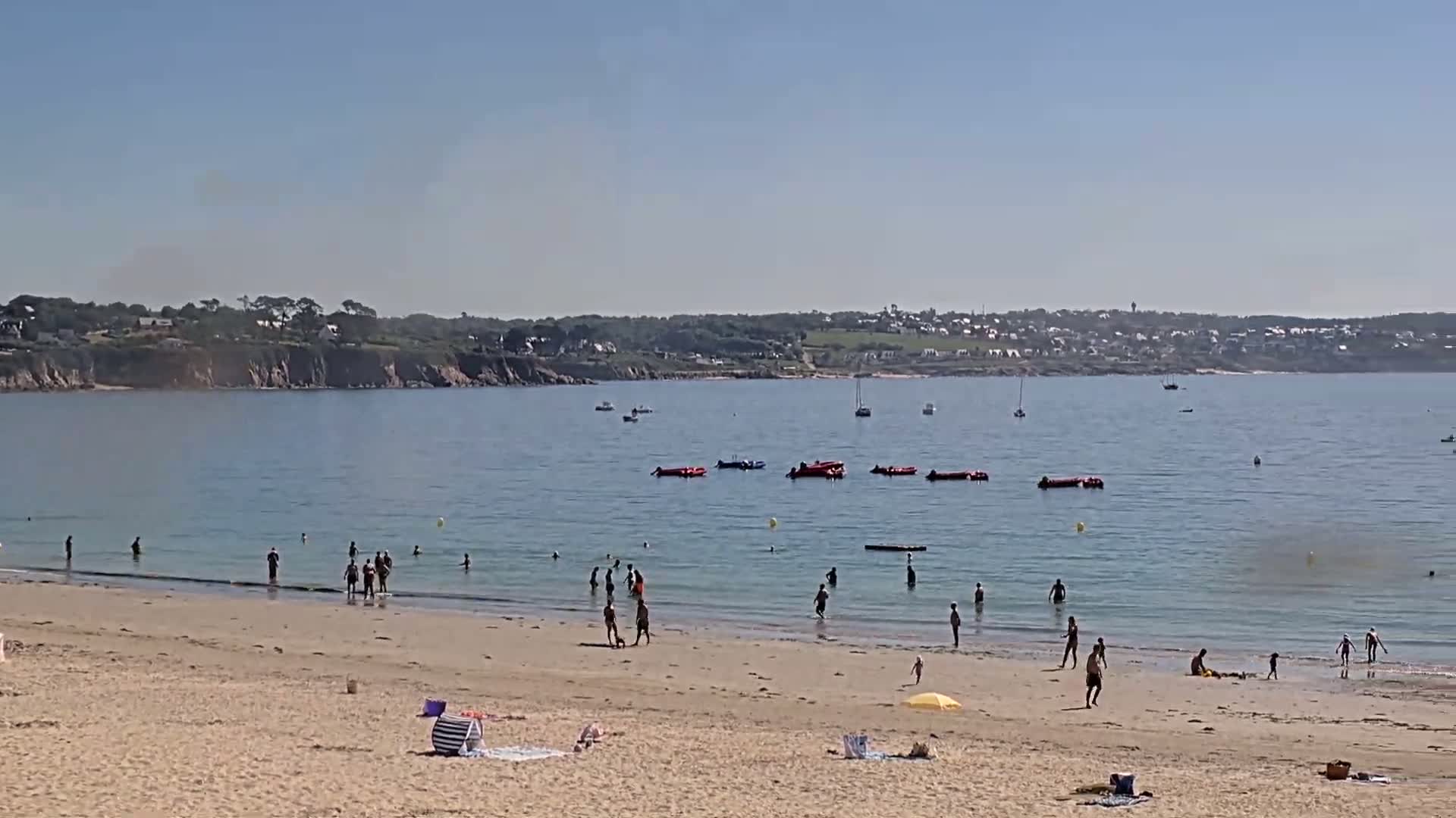 Plougonvelin Plage du Trez Hir Beach Live Cam - Brest, Finistère, Bretagne, France