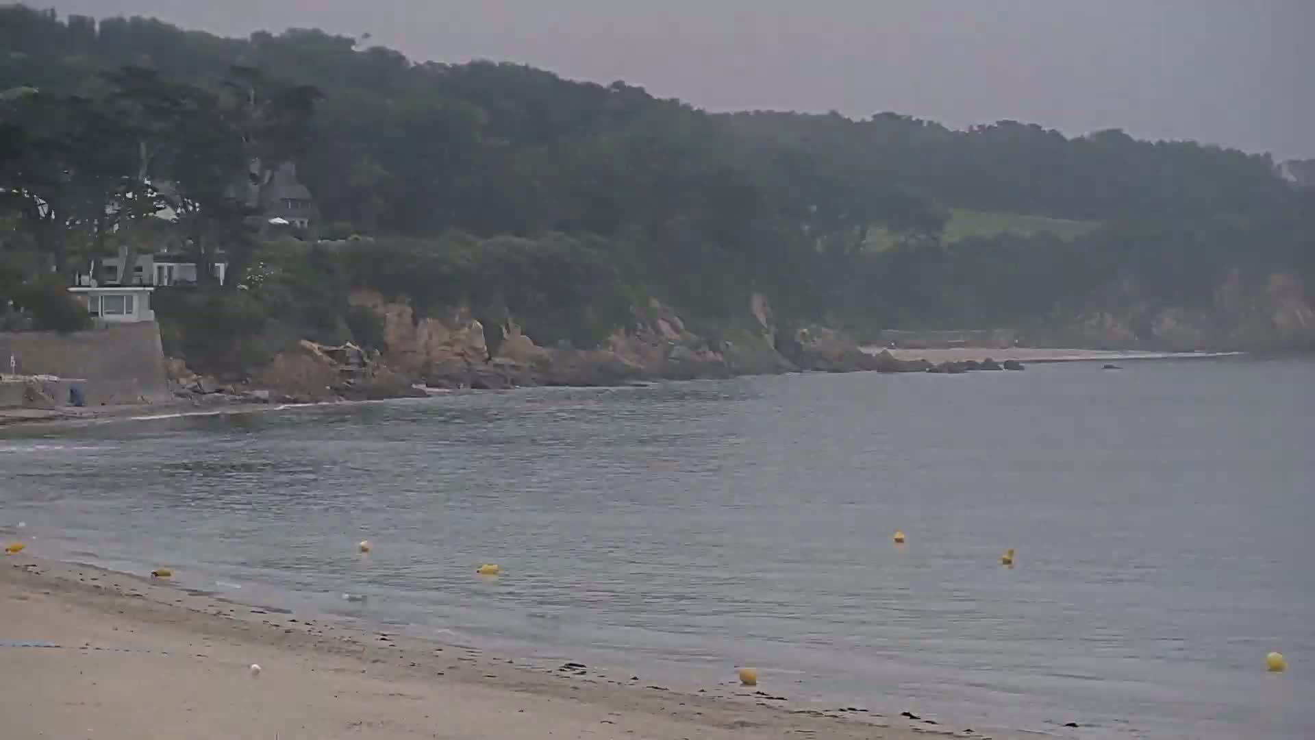 Plougonvelin Plage du Trez Hir Beach Live Cam - Brest, Finistère, Bretagne, France