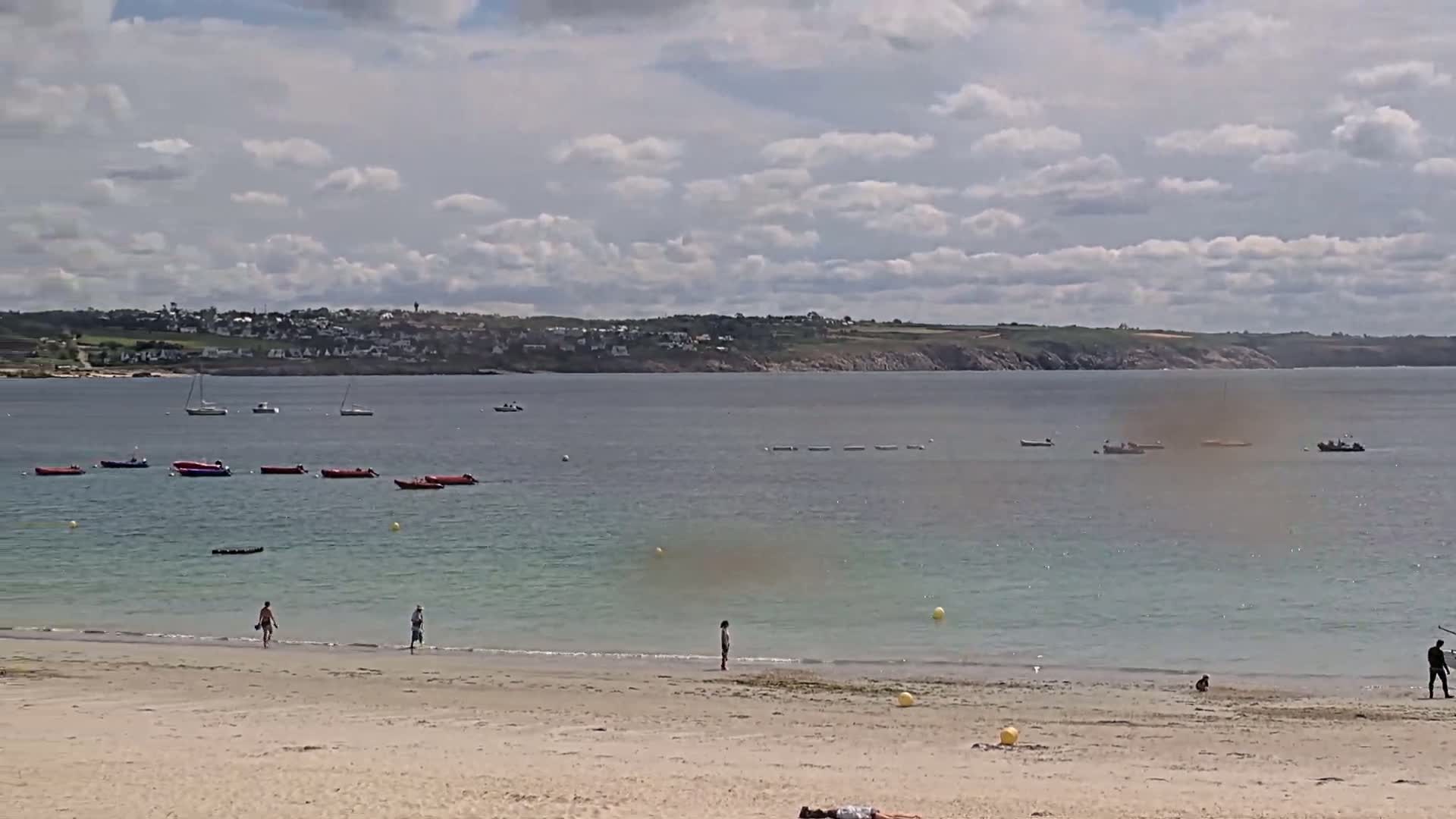 Plougonvelin Plage du Trez Hir Beach Live Cam - Brest, Finistère, Bretagne, France