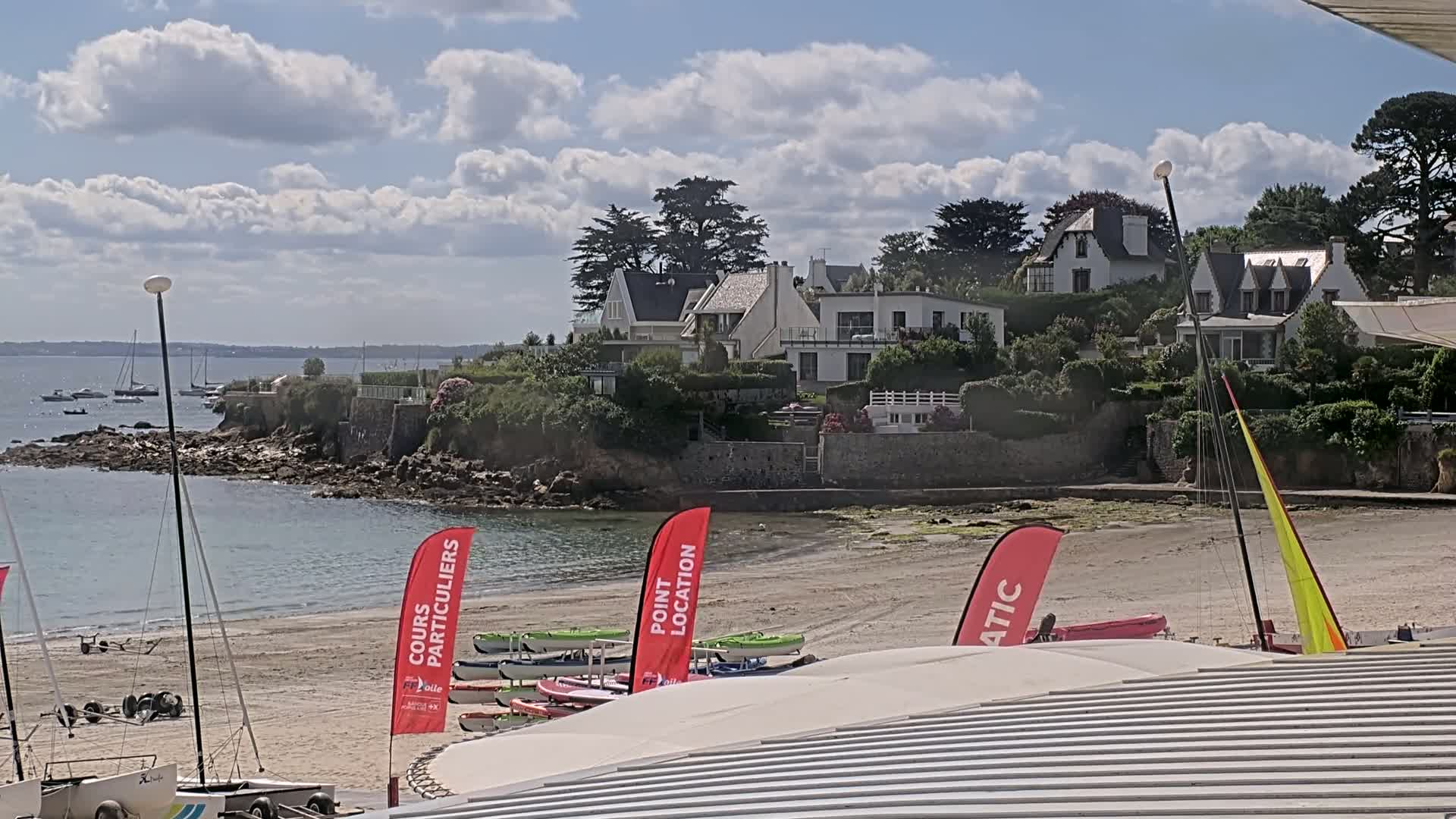 Plougonvelin Plage du Trez Hir Beach Live Cam - Brest, Finistère, Bretagne, France