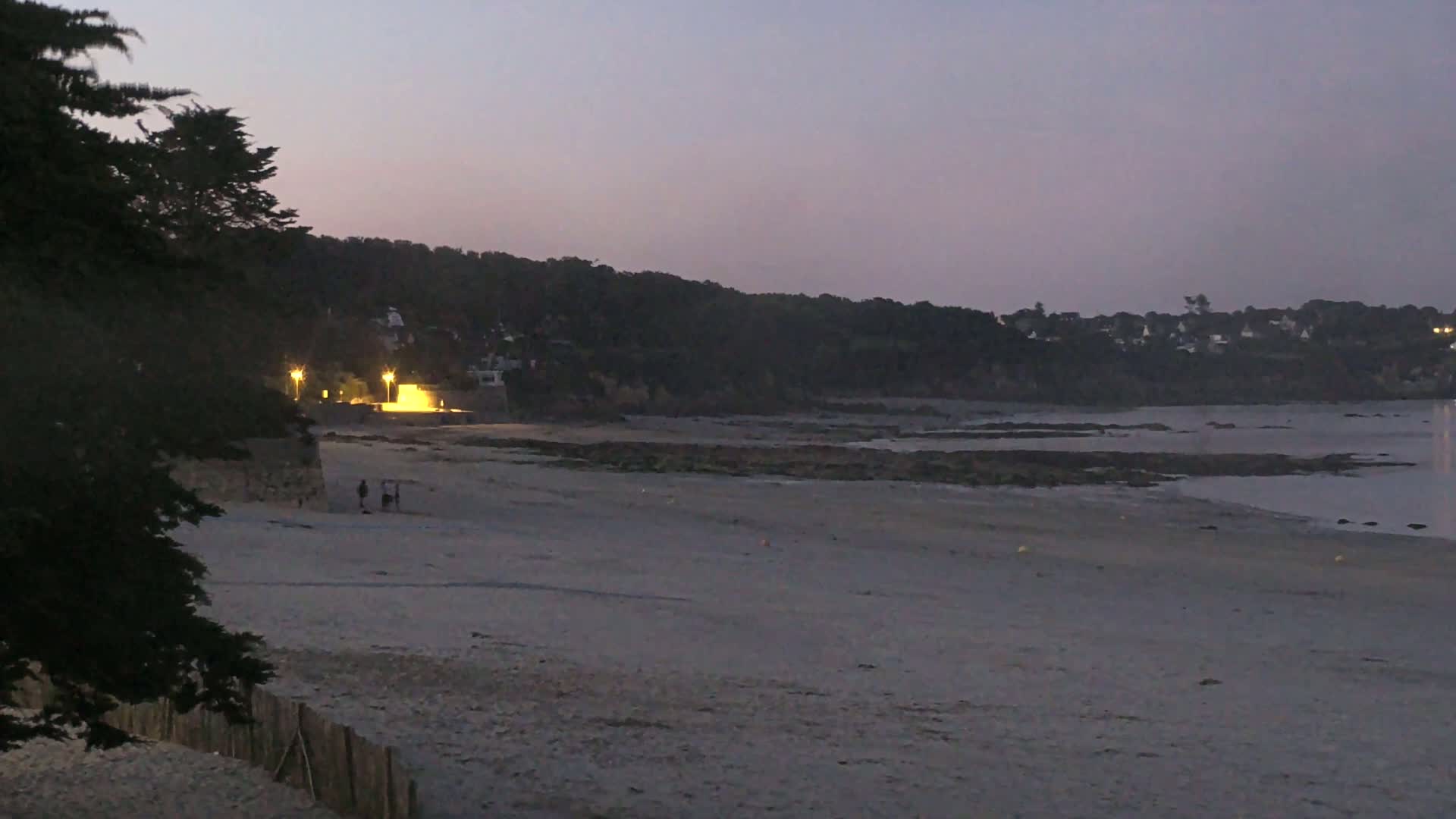 Plougonvelin Plage du Trez Hir Beach Live Cam - Brest, Finistère, Bretagne, France
