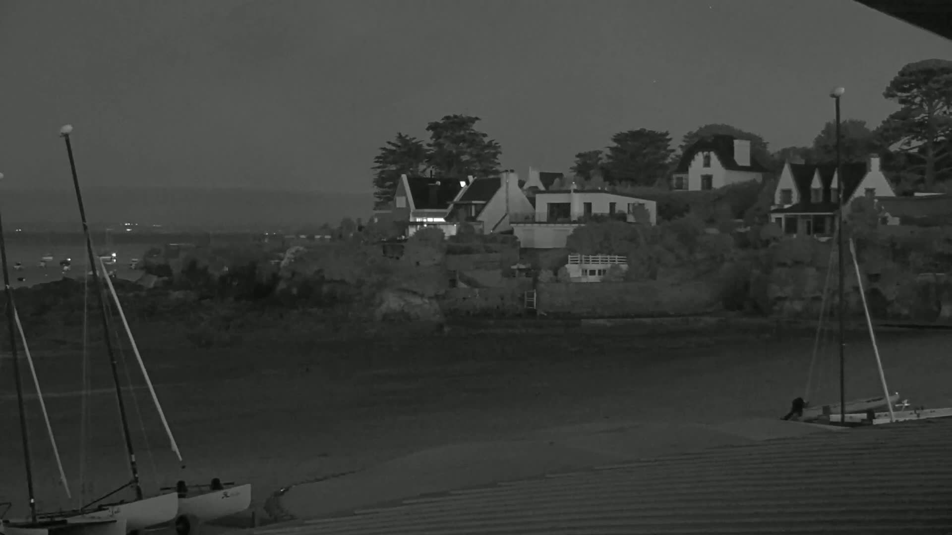Plougonvelin Plage du Trez Hir Beach Live Cam - Brest, Finistère, Bretagne, France