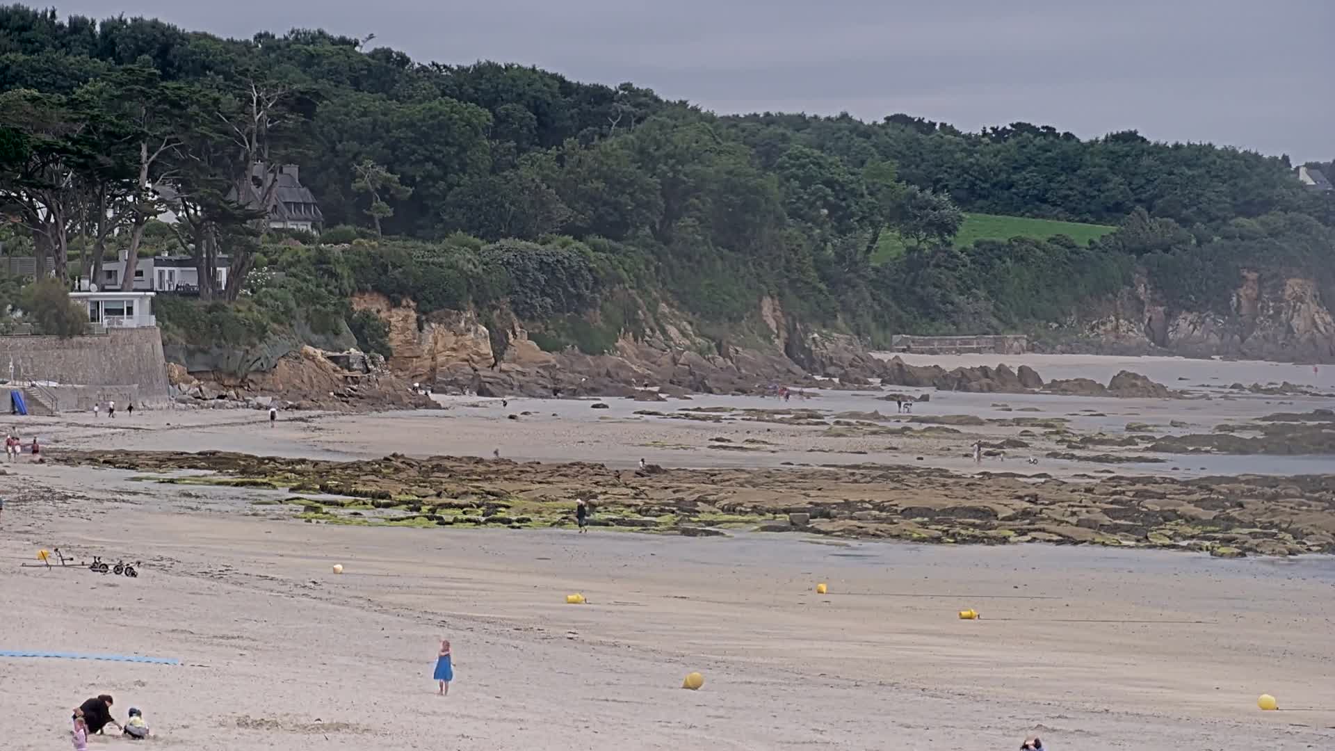 Plougonvelin Plage du Trez Hir Beach Live Cam - Brest, Finistère, Bretagne, France