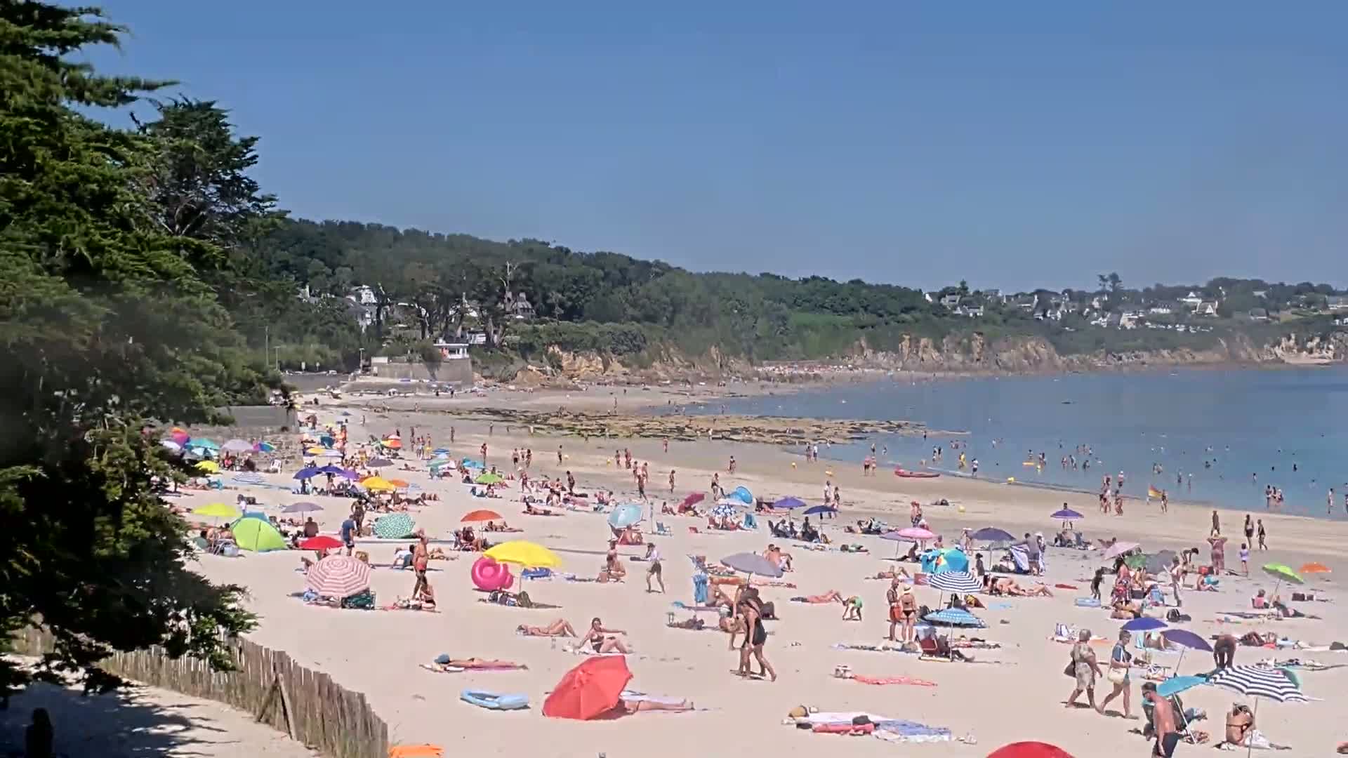 Plougonvelin Plage du Trez Hir Beach Live Cam - Brest, Finistère, Bretagne, France