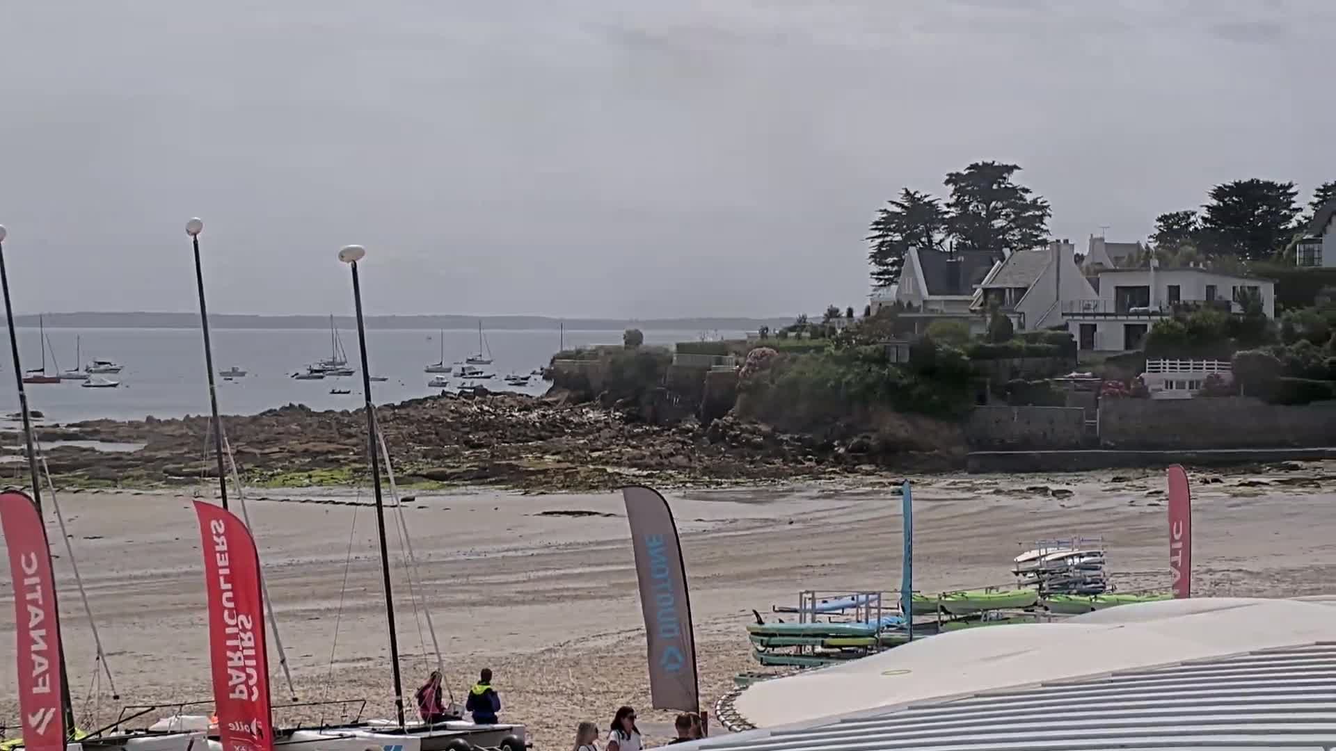 Plougonvelin Plage du Trez Hir Beach Live Cam - Brest, Finistère, Bretagne, France