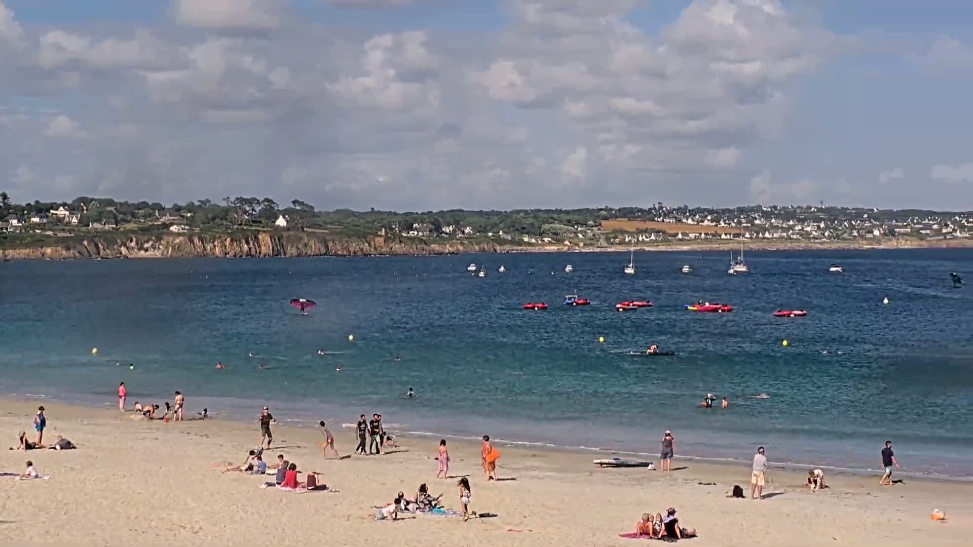 Plougonvelin Plage du Trez Hir Beach Live Cam - Brest, Finistère, Bretagne, France