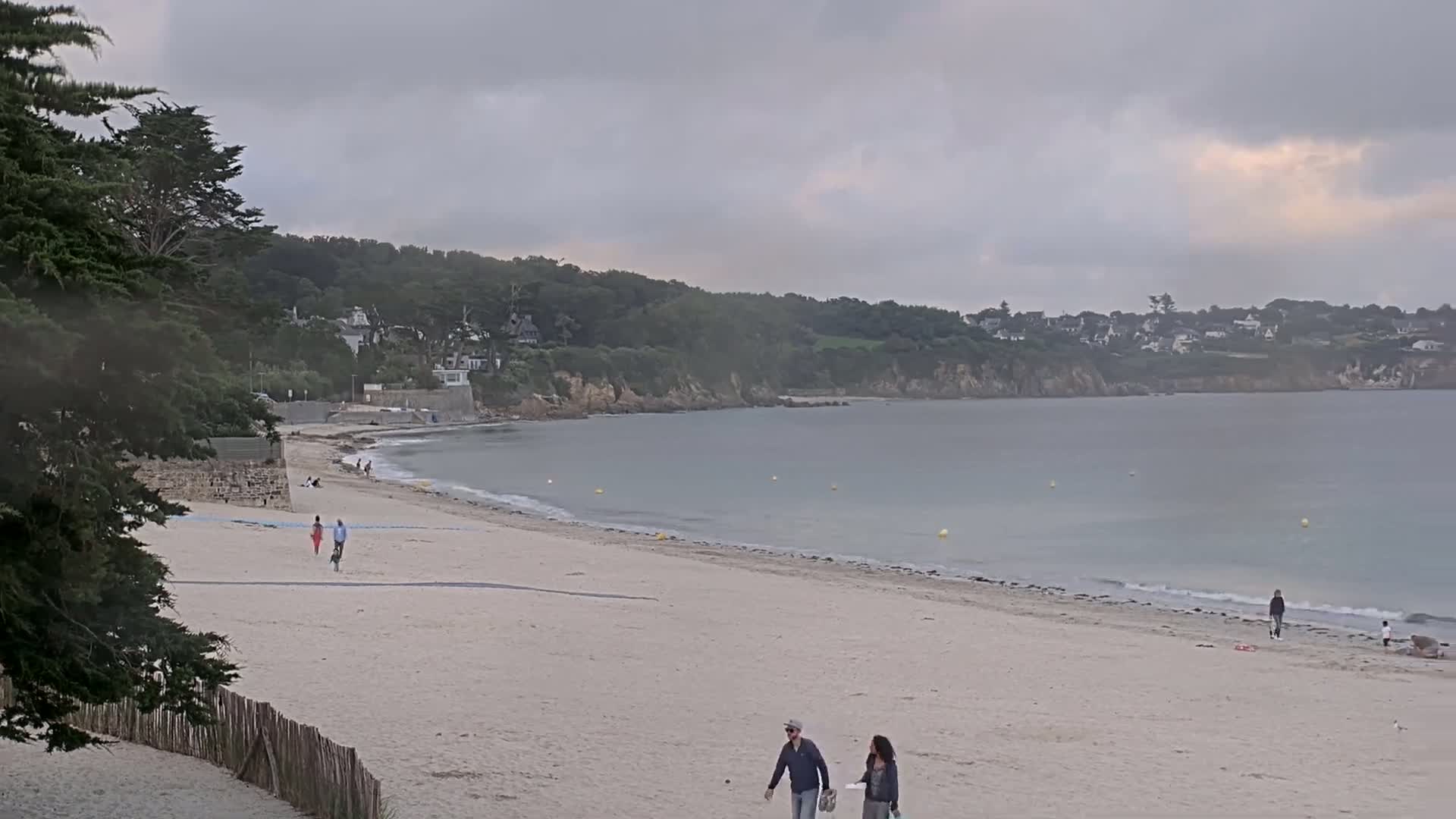 Plougonvelin Plage du Trez Hir Beach Live Cam - Brest, Finistère, Bretagne, France