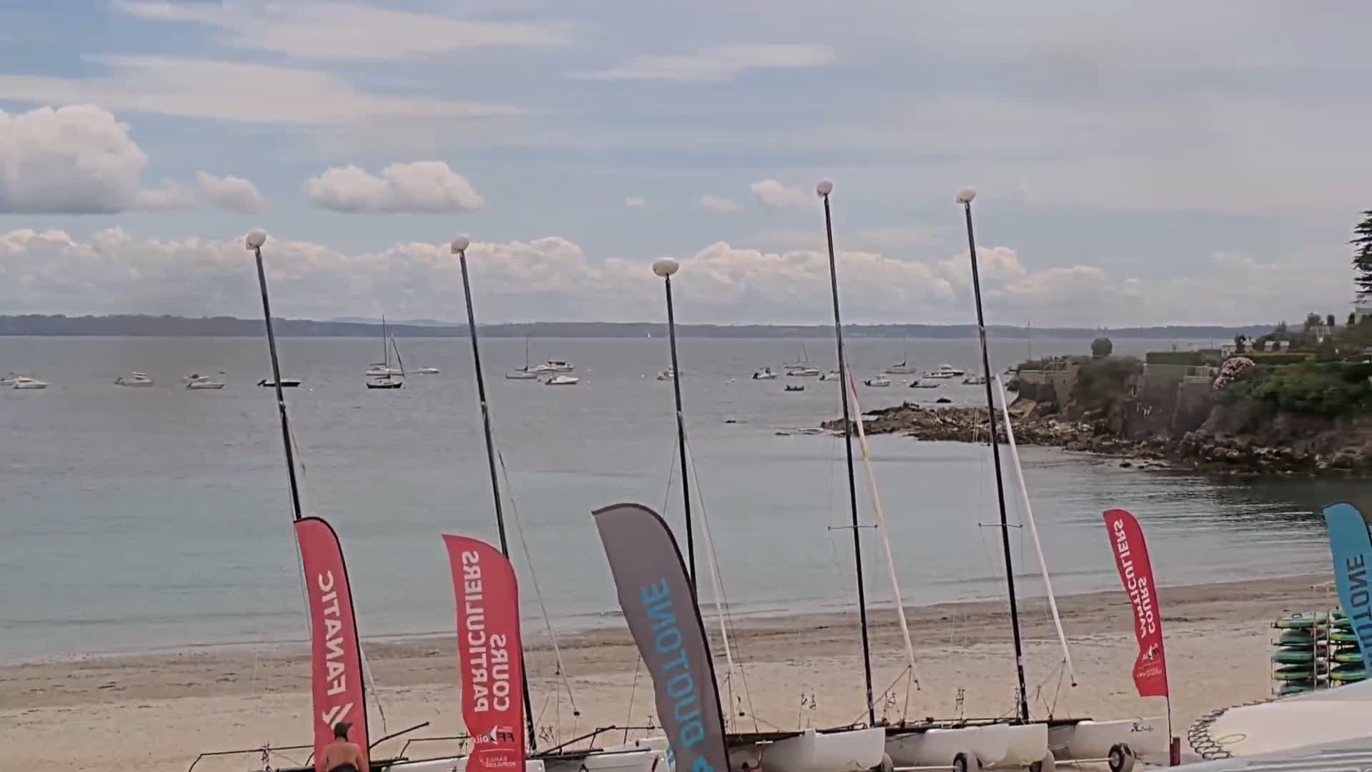 Plougonvelin Plage du Trez Hir Beach Live Cam - Brest, Finistère, Bretagne, France