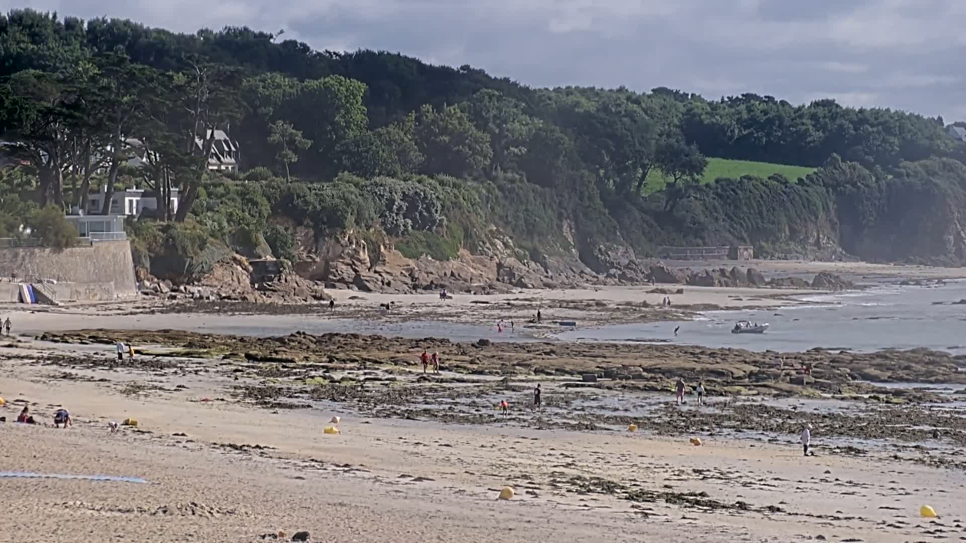 Plougonvelin Plage du Trez Hir Beach Live Cam - Brest, Finistère, Bretagne, France