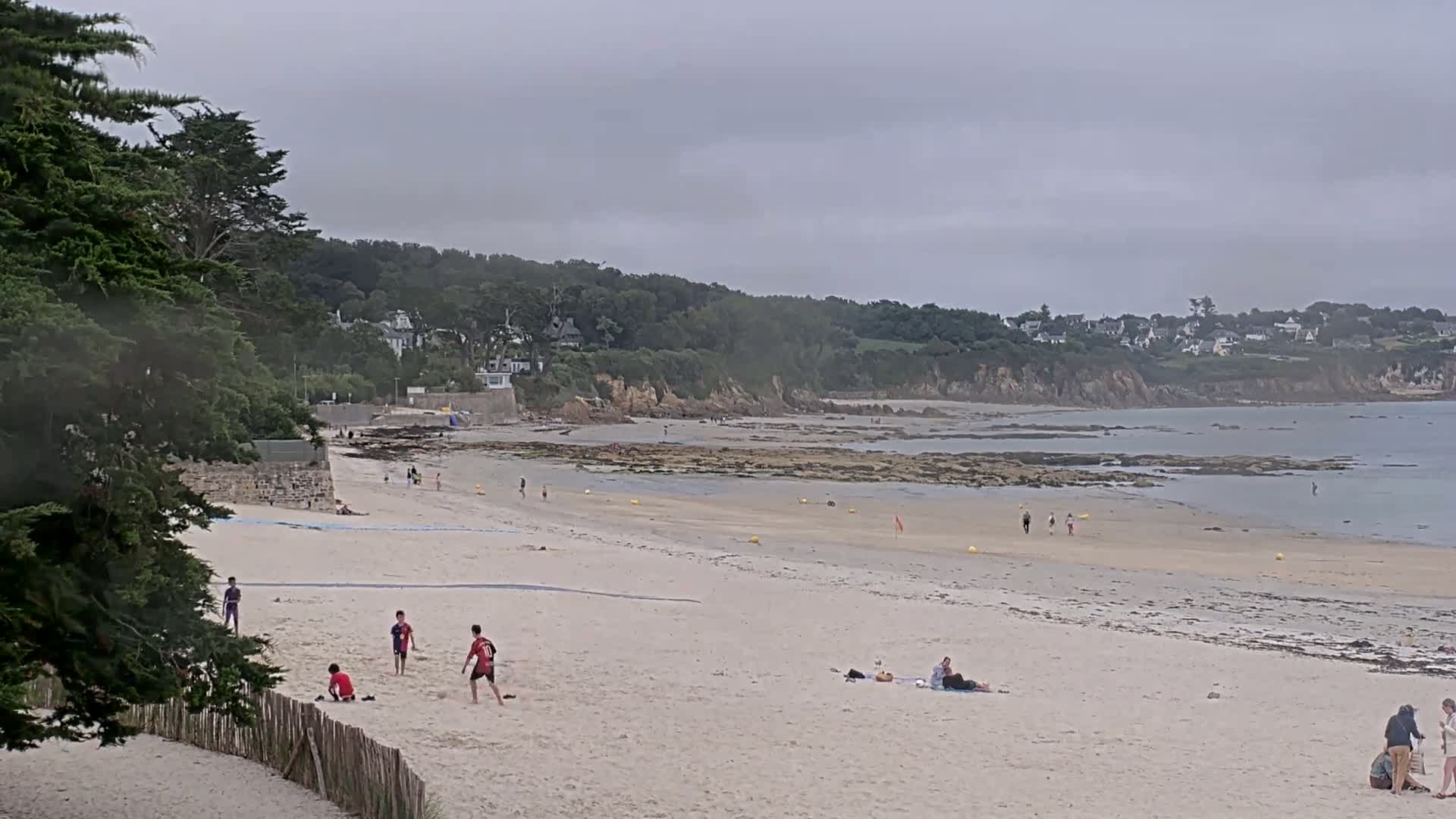 Plougonvelin Plage du Trez Hir Beach Live Cam - Brest, Finistère, Bretagne, France