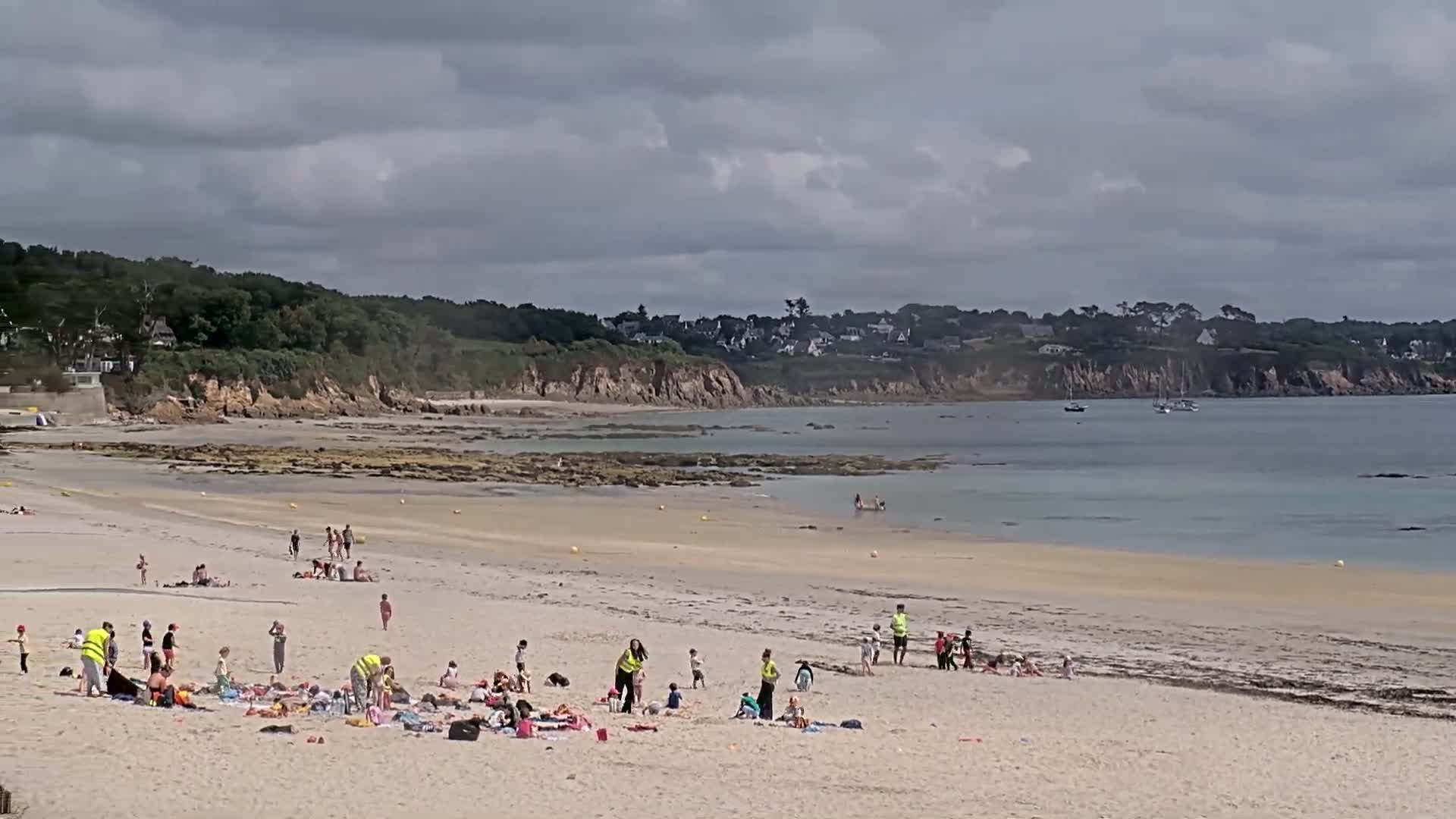 Plougonvelin Plage du Trez Hir Beach Live Cam - Brest, Finistère, Bretagne, France