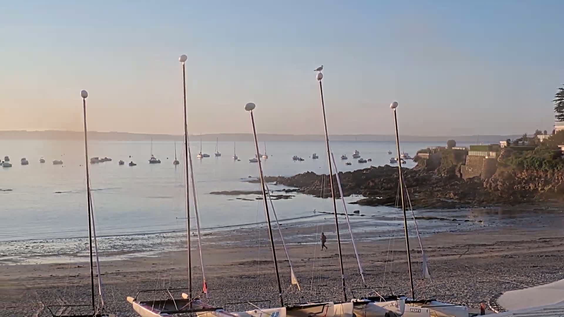 Plougonvelin Plage du Trez Hir Beach Live Cam - Brest, Finistère, Bretagne, France