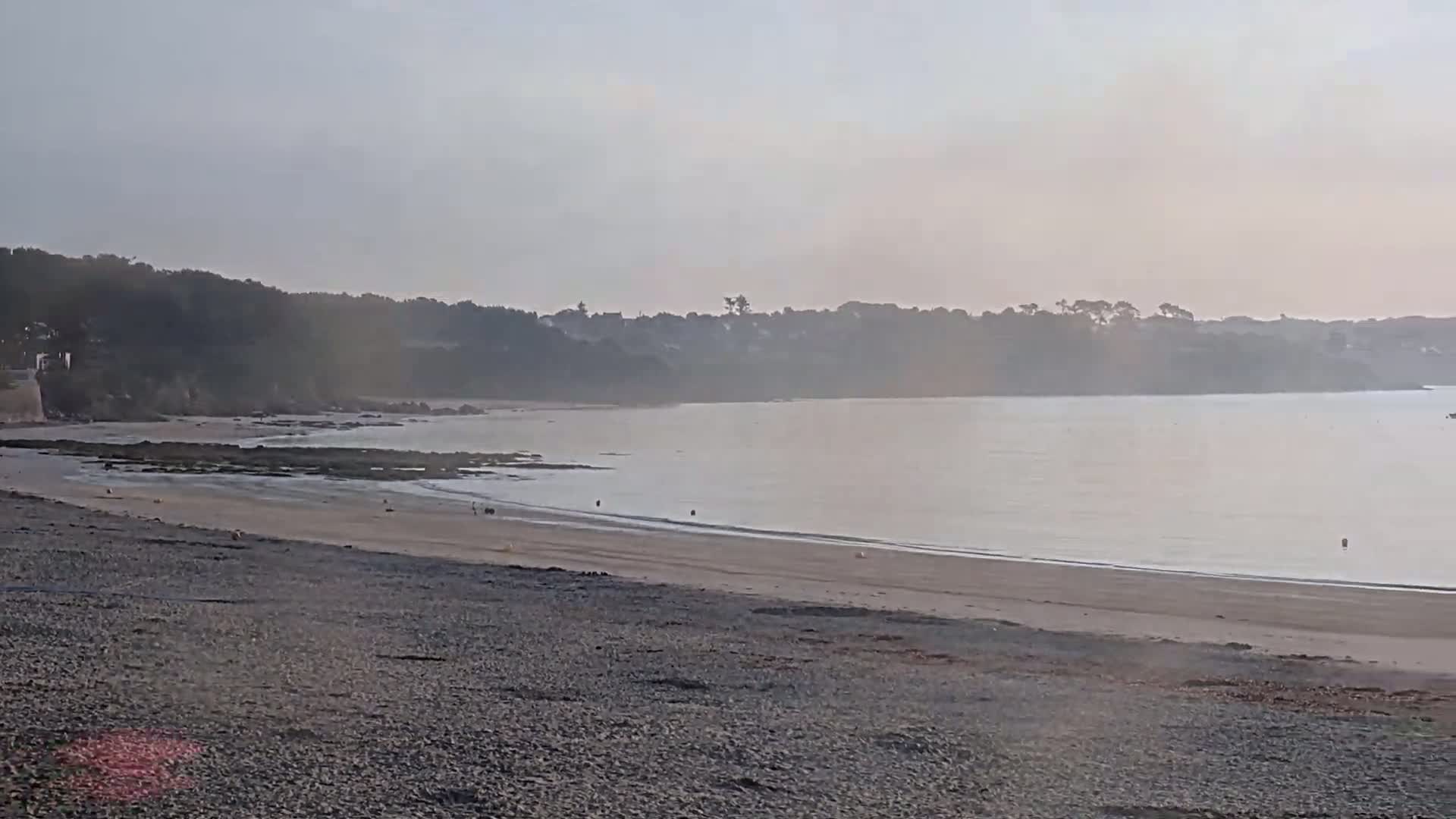 Plougonvelin Plage du Trez Hir Beach Live Cam - Brest, Finistère, Bretagne, France