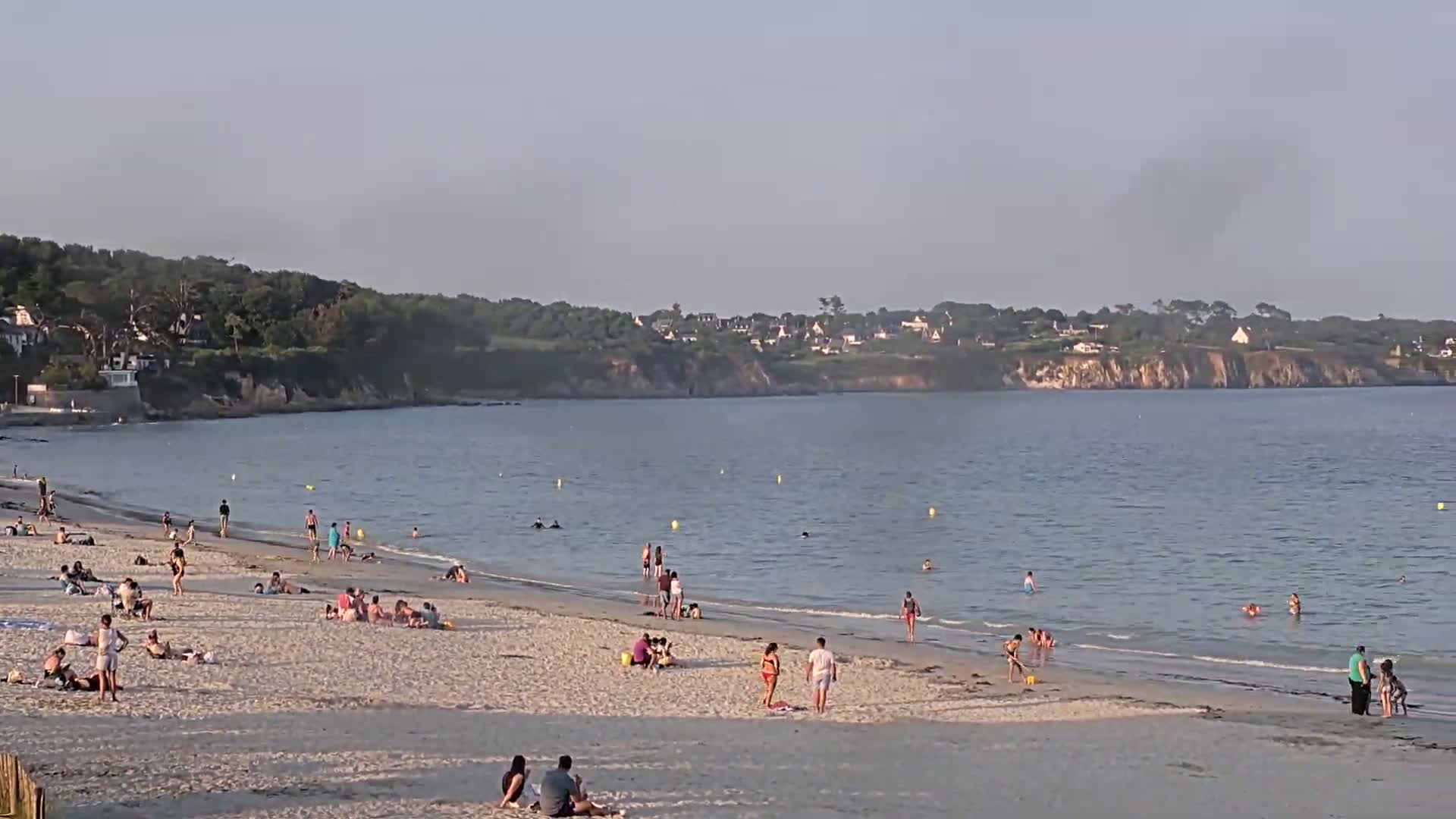 Plougonvelin Plage du Trez Hir Beach Live Cam - Brest, Finistère, Bretagne, France