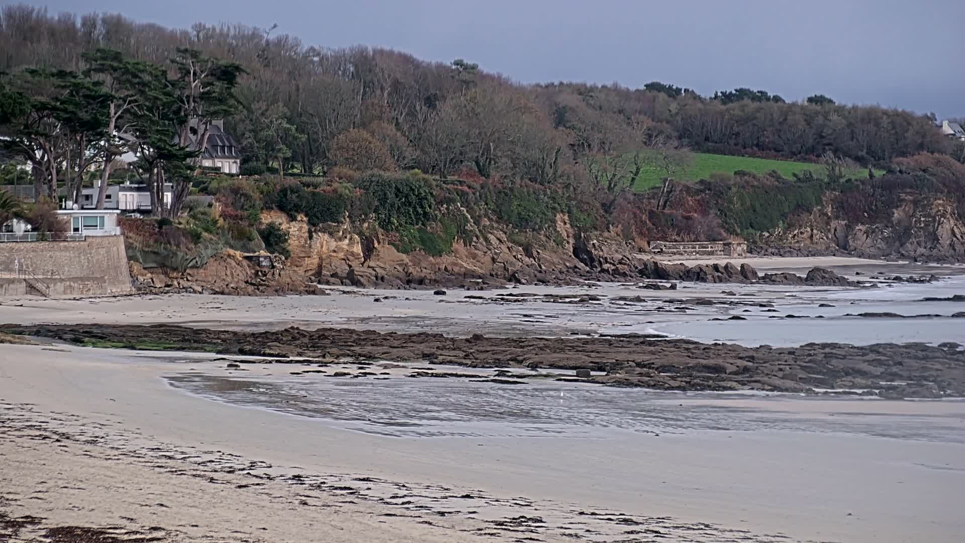 Plougonvelin Plage du Trez Hir Beach Live Cam - Brest, Finistère, Bretagne, France