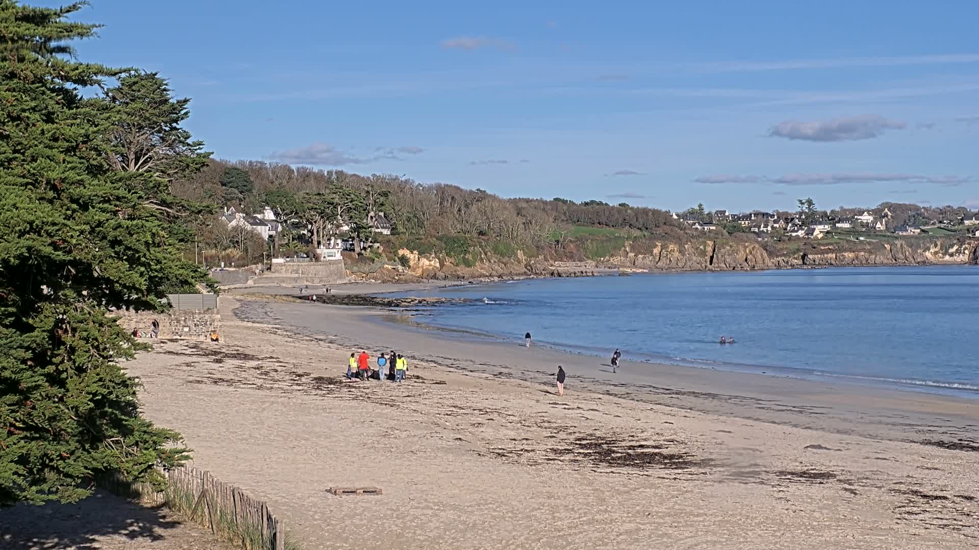 Plougonvelin Plage du Trez Hir Beach Live Cam - Brest, Finistère, Bretagne, France