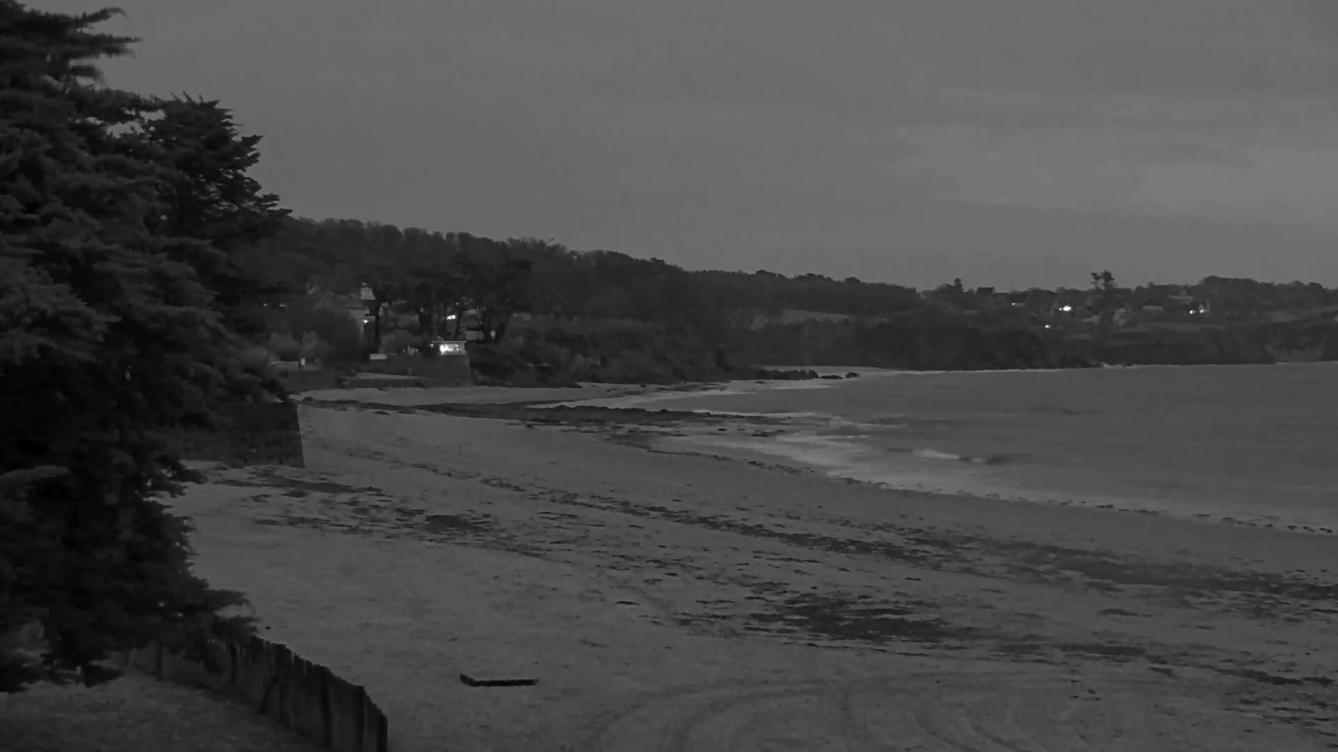 Plougonvelin Plage du Trez Hir Beach Live Cam - Brest, Finistère, Bretagne, France