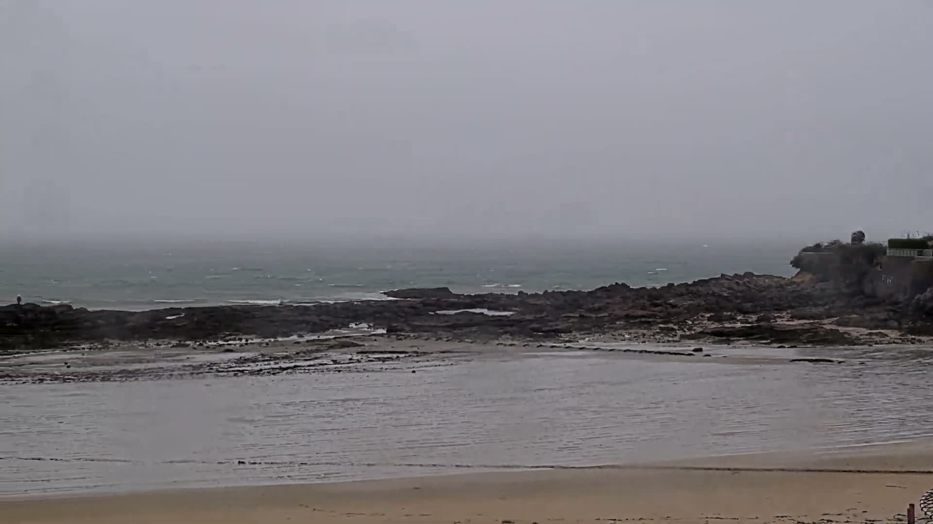 Plougonvelin Plage du Trez Hir Beach Live Cam - Brest, Finistère, Bretagne, France