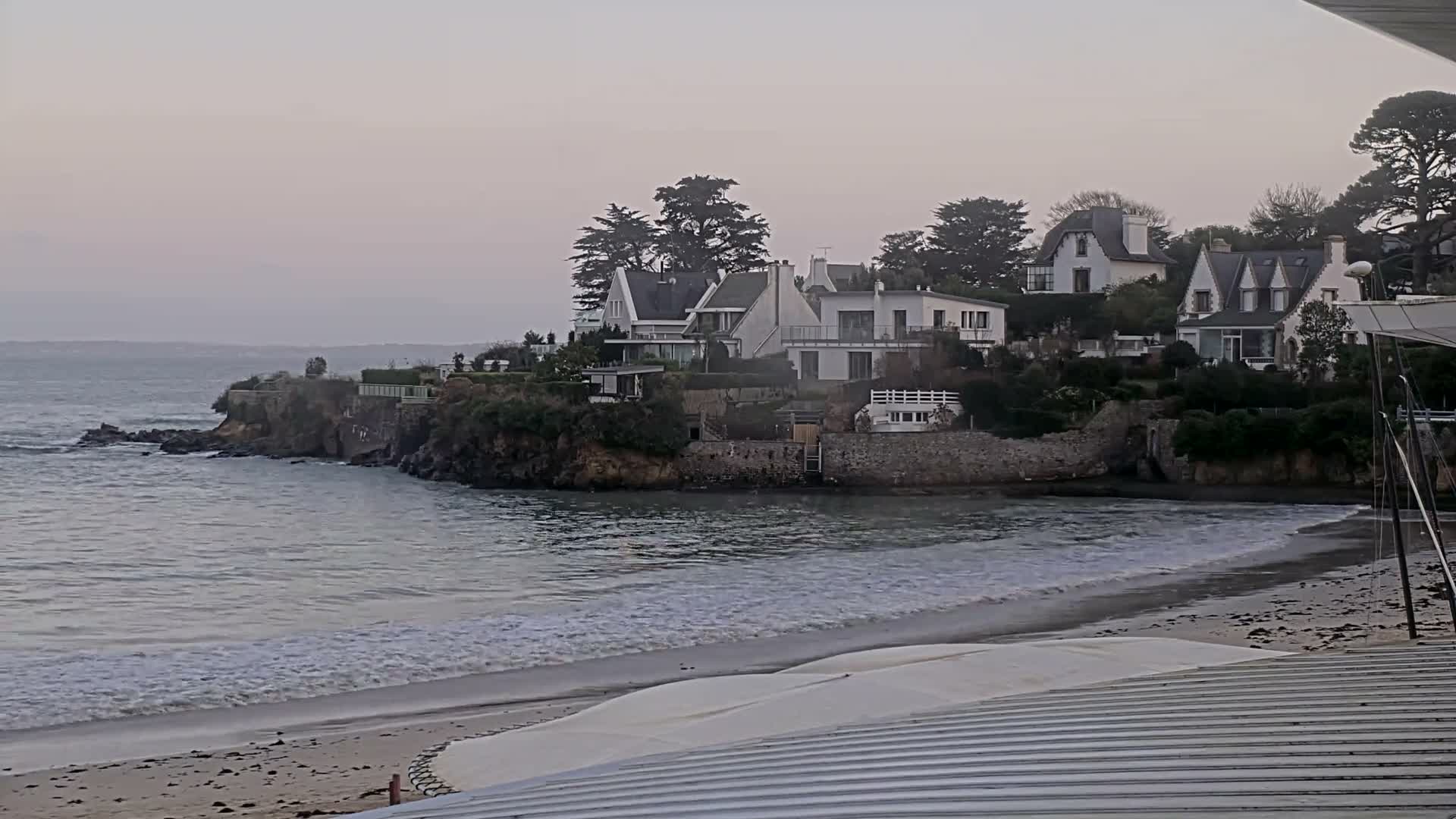 Plougonvelin Plage du Trez Hir Beach Live Cam - Brest, Finistère, Bretagne, France