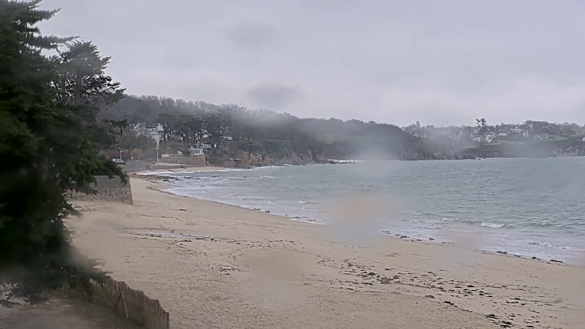 Plougonvelin Plage du Trez Hir Beach Live Cam - Brest, Finistère, Bretagne, France