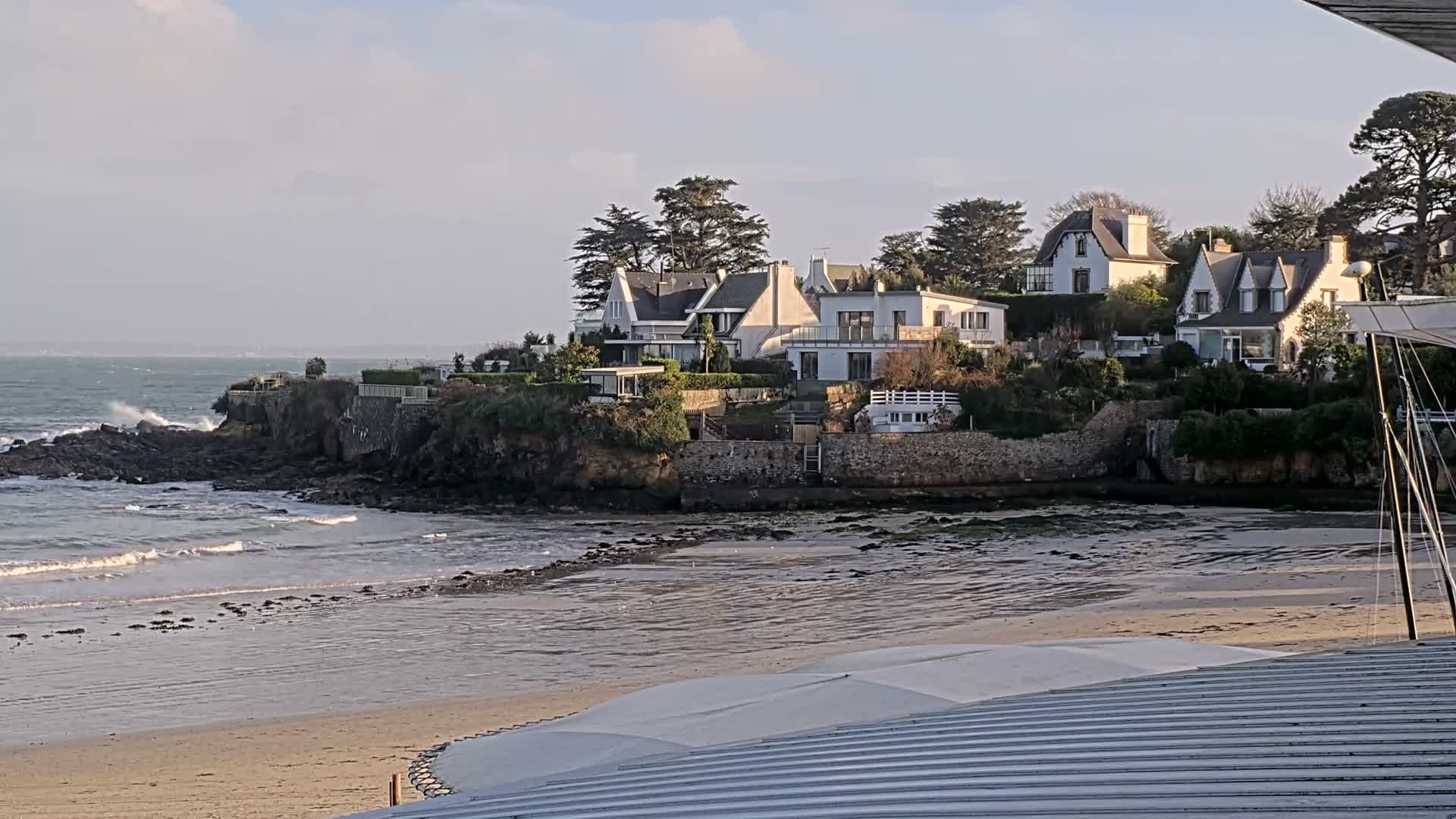 Plougonvelin Plage du Trez Hir Beach Live Cam - Brest, Finistère, Bretagne, France