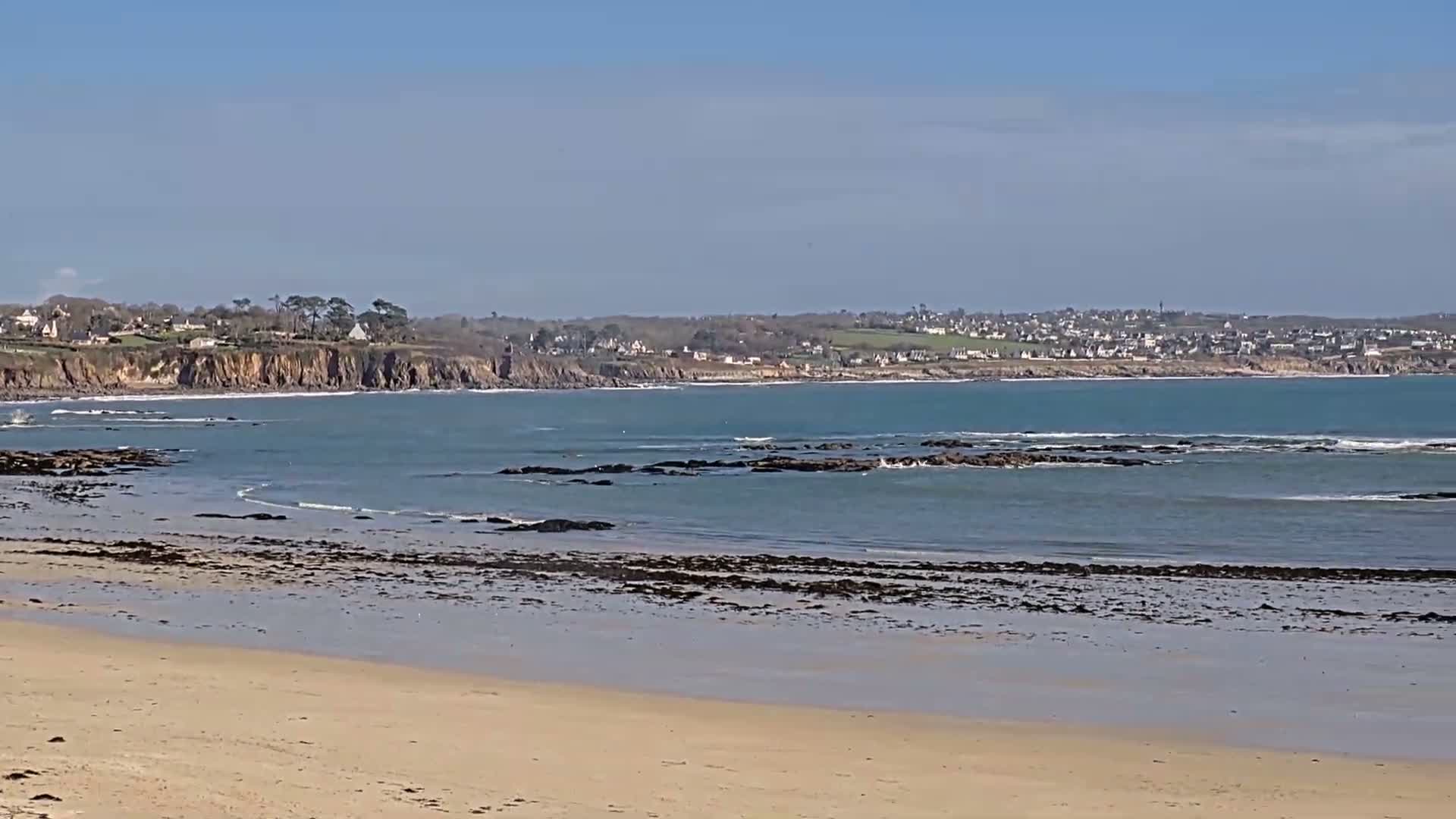 Plougonvelin Plage du Trez Hir Beach Live Cam - Brest, Finistère, Bretagne, France
