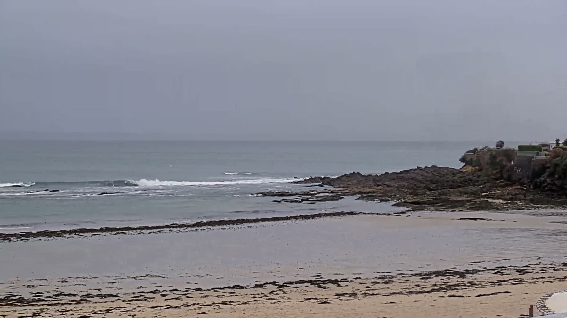 Plougonvelin Plage du Trez Hir Beach Live Cam - Brest, Finistère, Bretagne, France