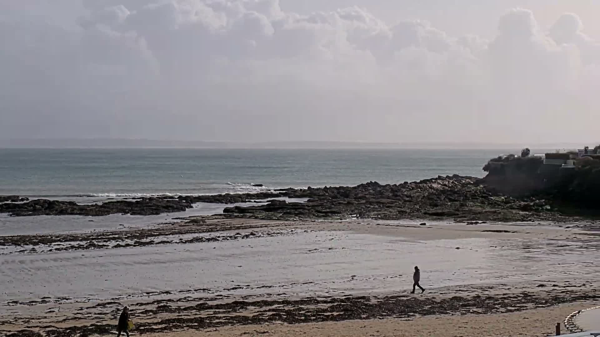 Plougonvelin Plage du Trez Hir Beach Live Cam - Brest, Finistère, Bretagne, France