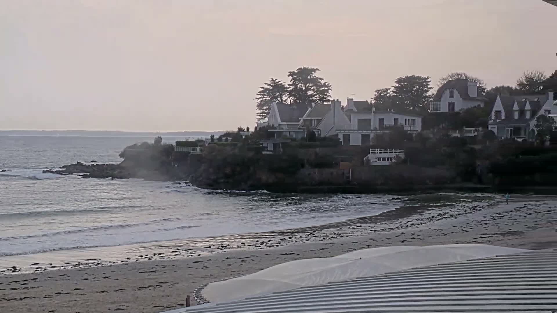 Plougonvelin Plage du Trez Hir Beach Live Cam - Brest, Finistère, Bretagne, France