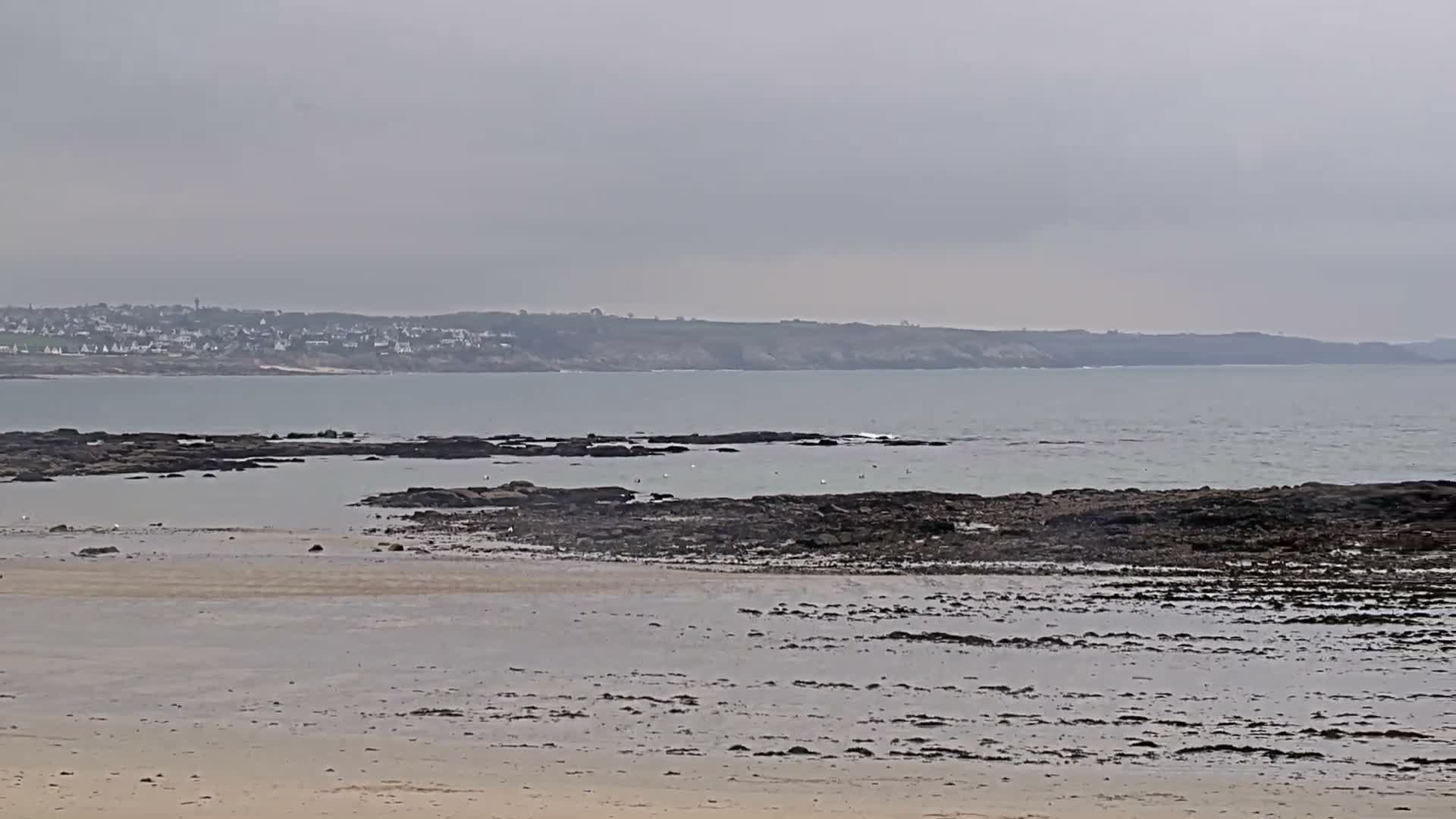 Plougonvelin Plage du Trez Hir Beach Live Cam - Brest, Finistère, Bretagne, France