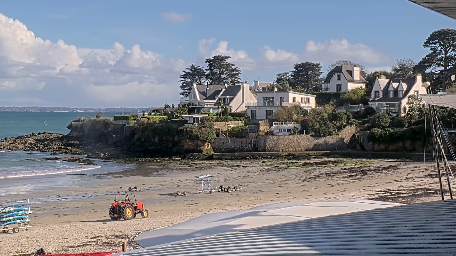 Plougonvelin Plage du Trez Hir Beach Live Cam - Brest, Finistère, Bretagne, France
