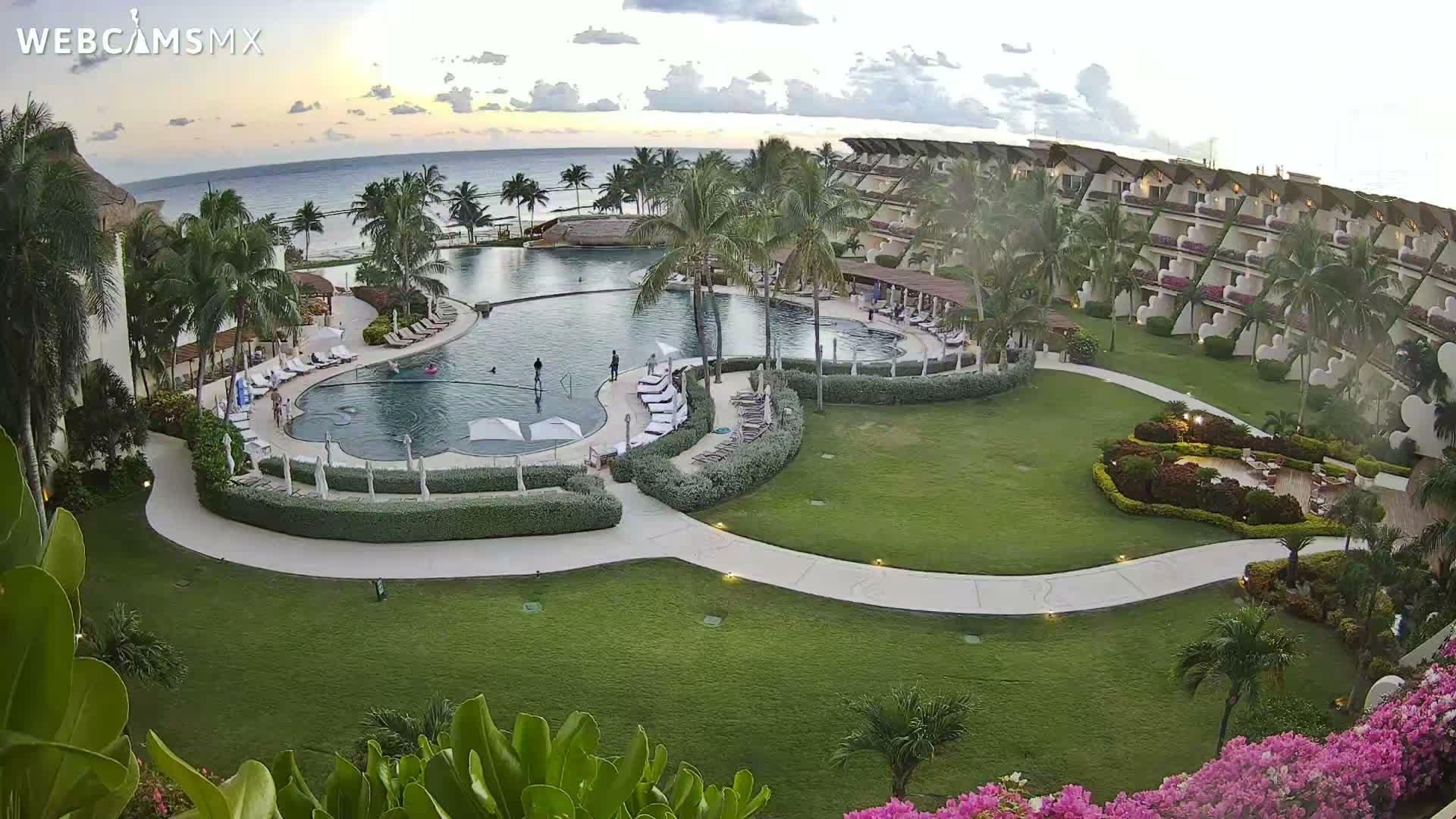 Playa Del Carmen, Playa Grand Velas Beach Live Cam - Solidaridad, Quintana Roo, Mexico