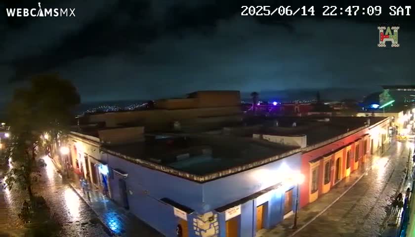 Oaxaca de Juarez City Skyline &  Templo de Santo Domingo de Guzman Church Square Live Cam - Oaxaca de Juárez, Oaxaca, Mexico