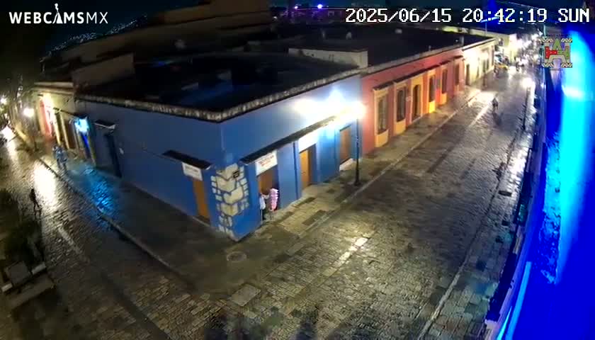 Oaxaca de Juarez City Skyline &  Templo de Santo Domingo de Guzman Church Square Live Cam - Oaxaca de Juárez, Oaxaca, Mexico