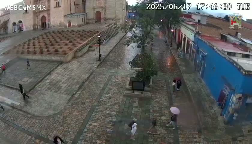 Oaxaca de Juarez City Skyline &  Templo de Santo Domingo de Guzman Church Square Live Cam - Oaxaca de Juárez, Oaxaca, Mexico