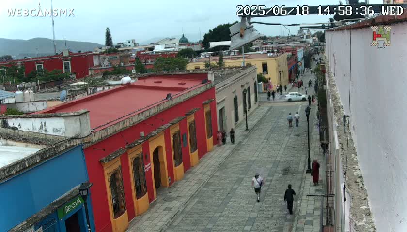 Oaxaca de Juarez City Skyline &  Templo de Santo Domingo de Guzman Church Square Live Cam - Oaxaca de Juárez, Oaxaca, Mexico
